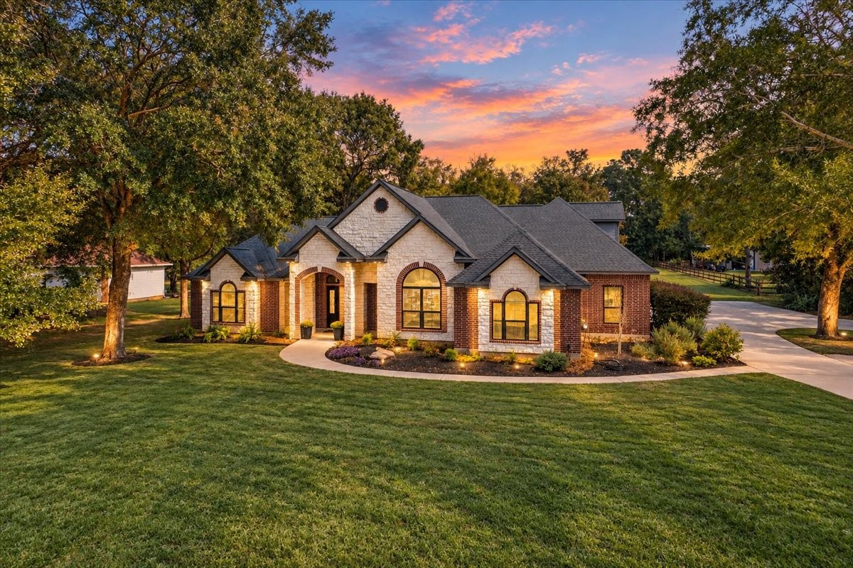 11325 Majestic Drive, Montgomery, TX 77316 11325 Majestic Drive, Montgomery, TX 77316
