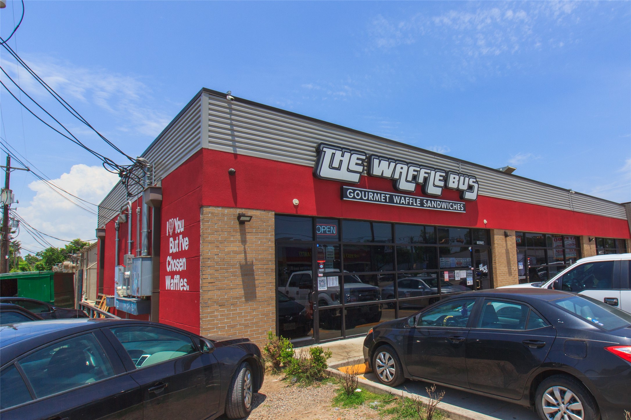 Close proximities to The Heights' restaurants and bars!