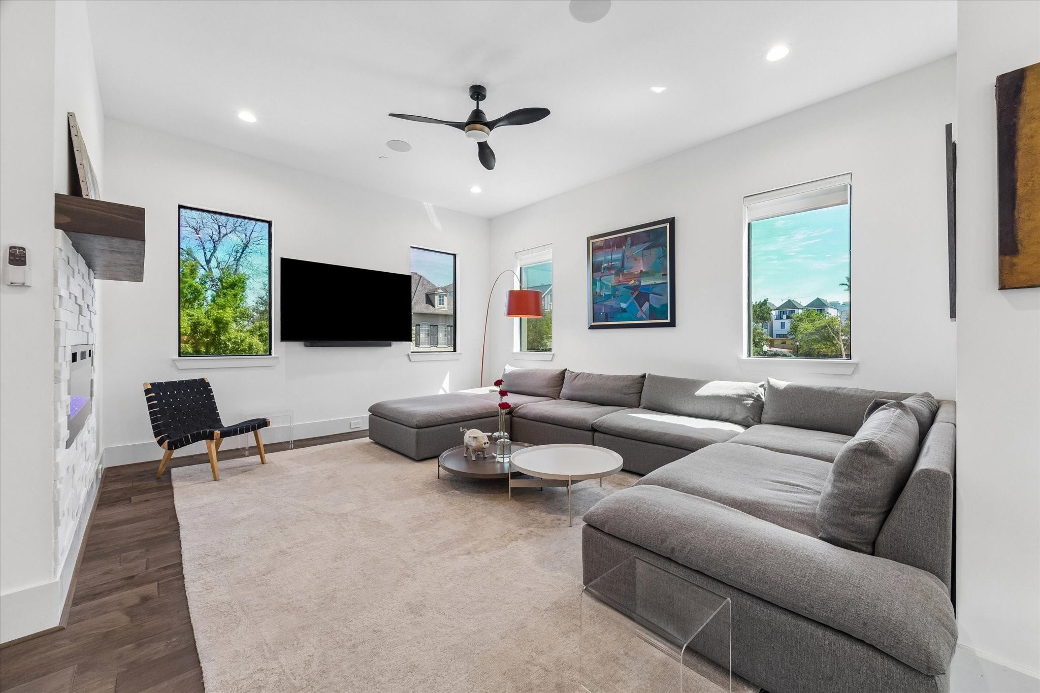 Inviting and roomy living space, perfect for relaxation and entertaining.