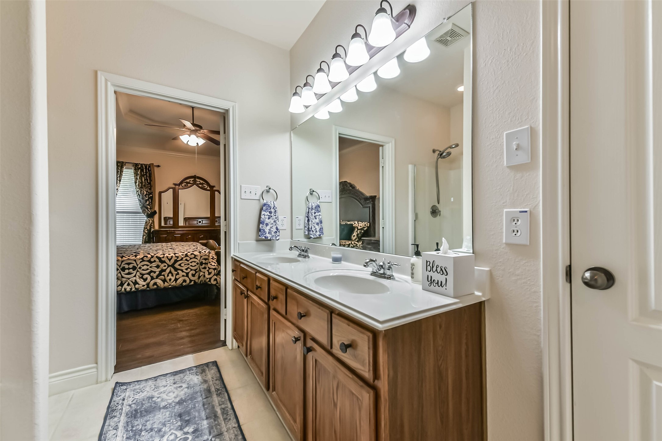 4055 Bentwood Drive, Dickinson, TX 77539