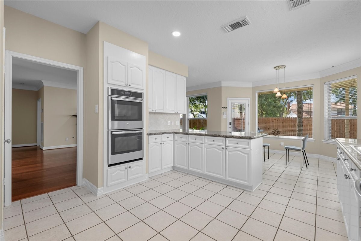 2633 De Four Trace, Seabrook, TX 77586