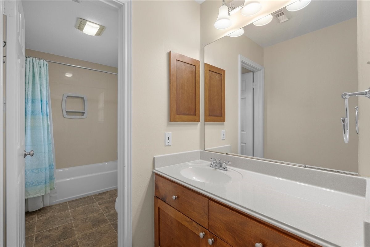 2633 De Four Trace, Seabrook, TX 77586