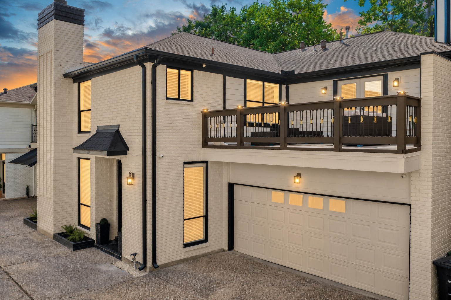 Beautiful front elevation of the house.