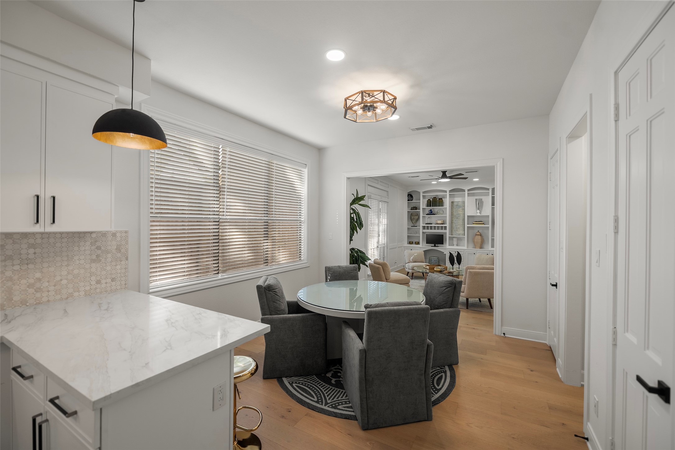 Breakfast nook