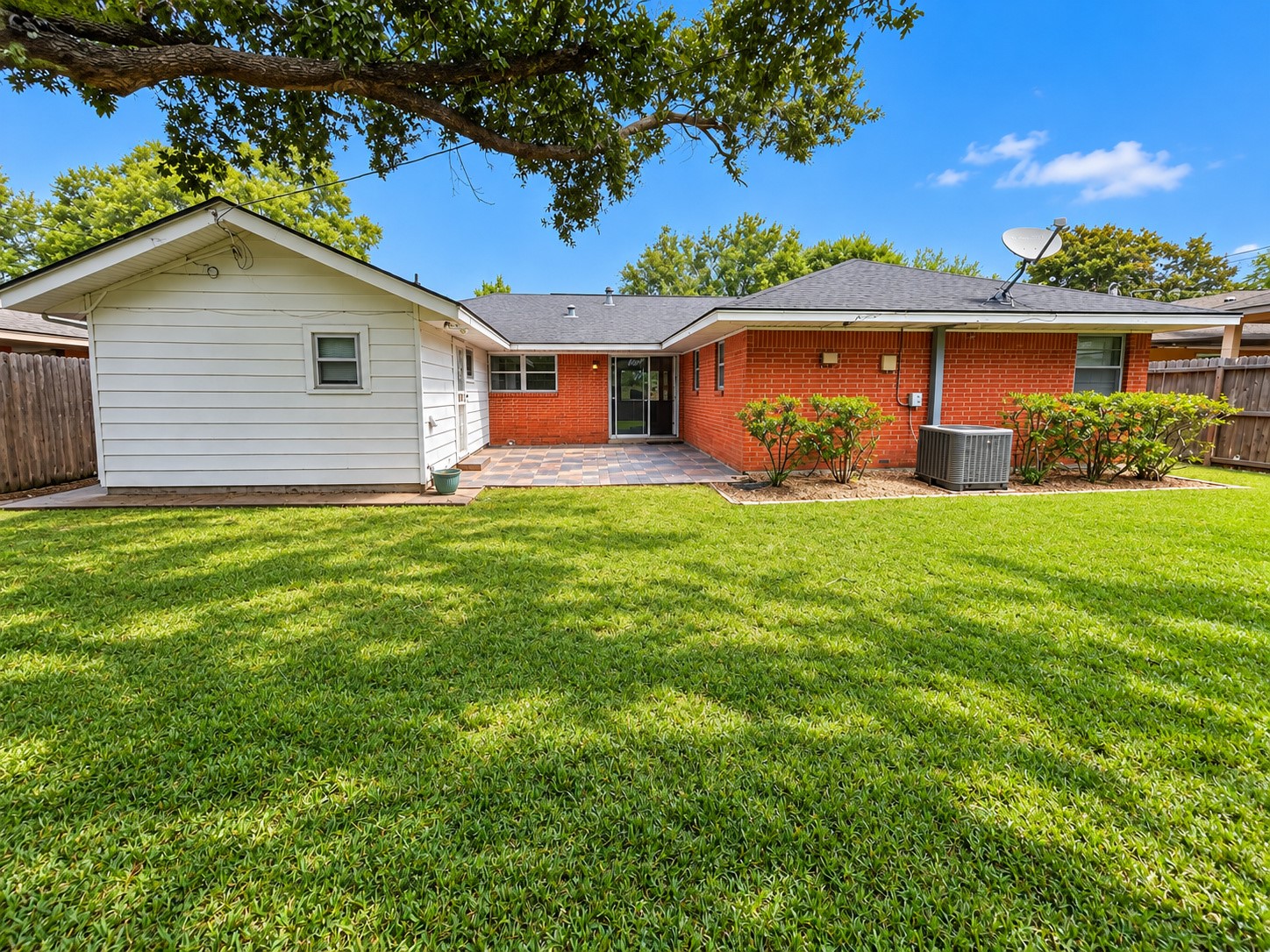 4745 Warm Springs Road, Houston, TX 77035
