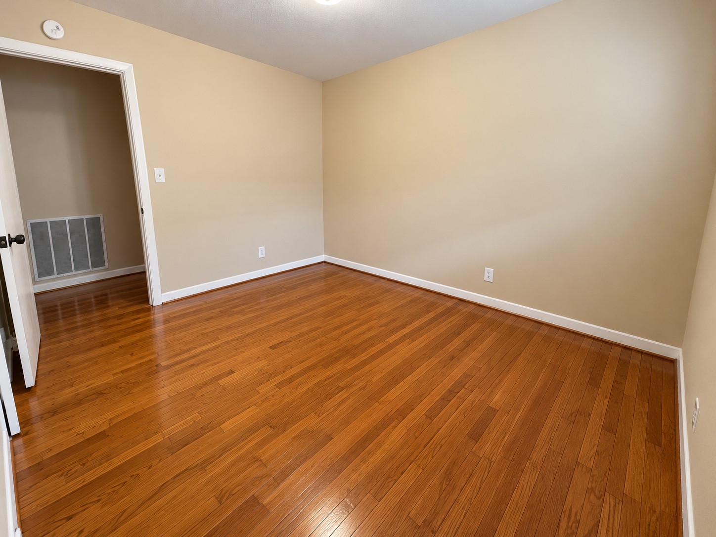 4745 Warm Springs Road, Houston, TX 77035