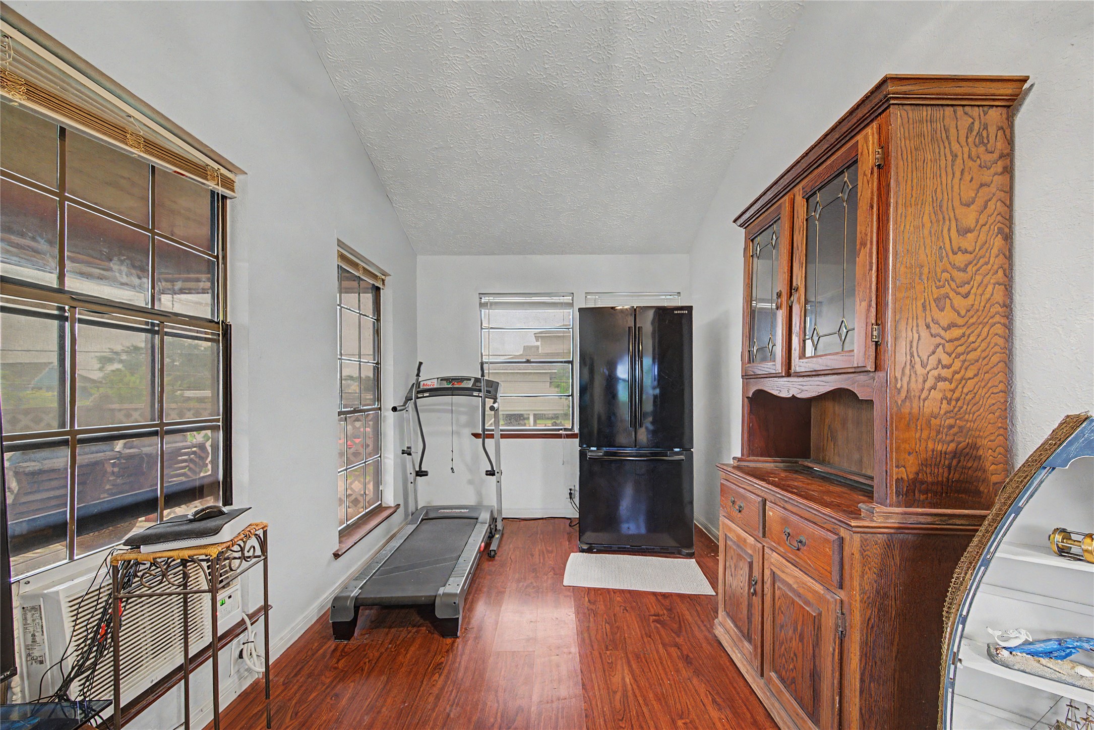 secondary living area