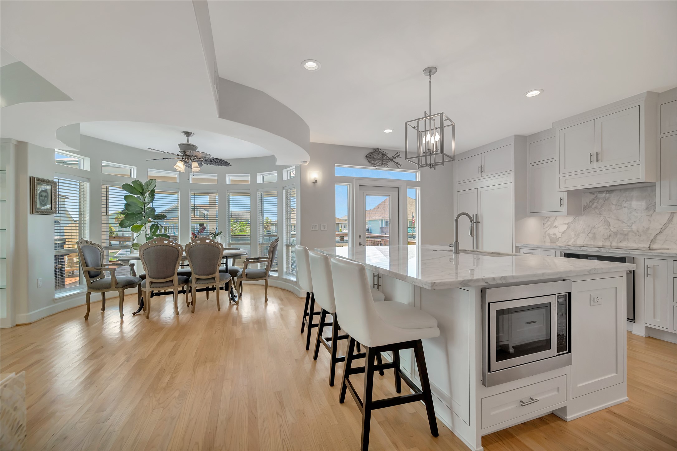 1303 Outrigger, Tiki Island, TX 77554