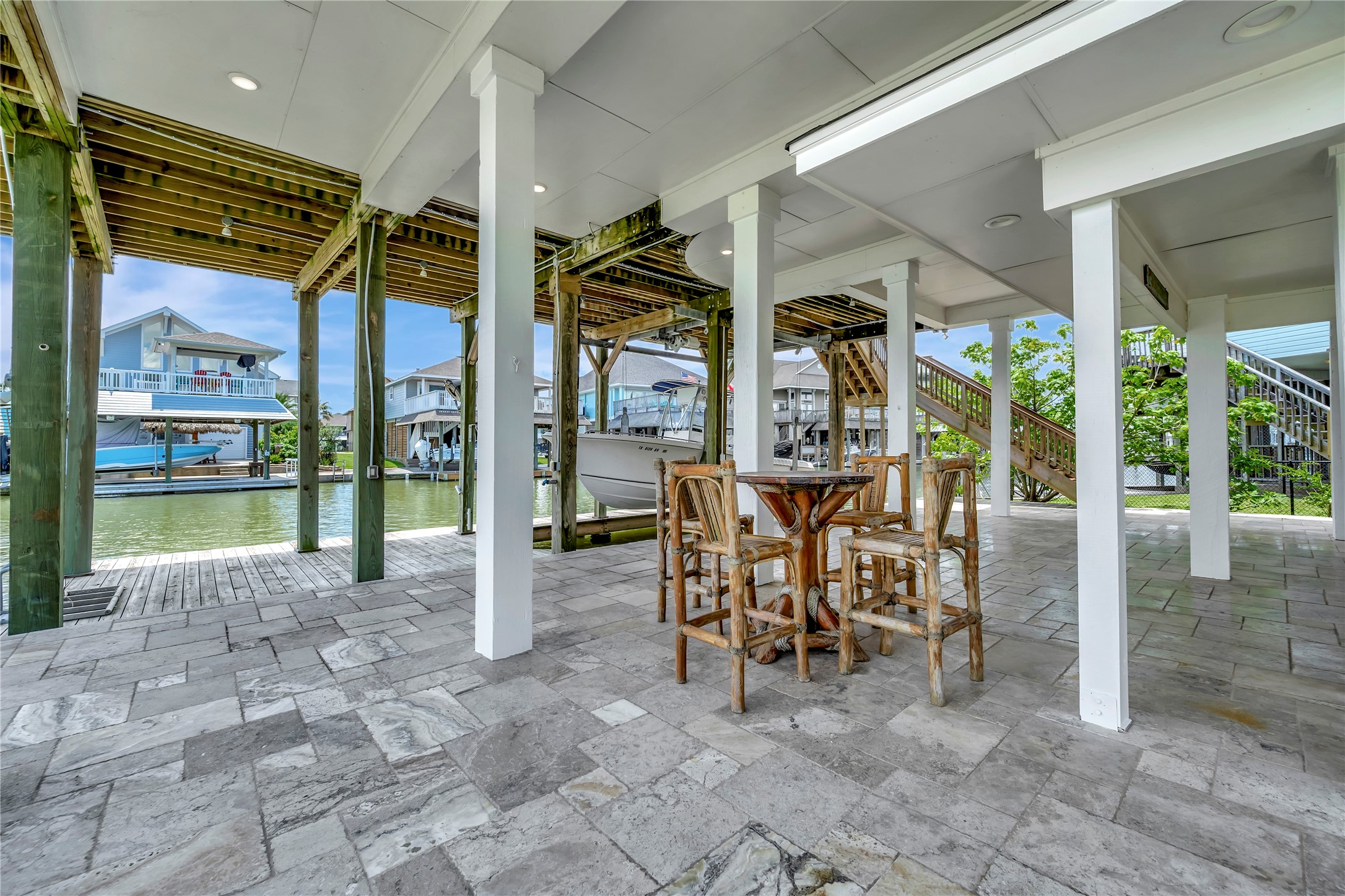 1303 Outrigger, Tiki Island, TX 77554