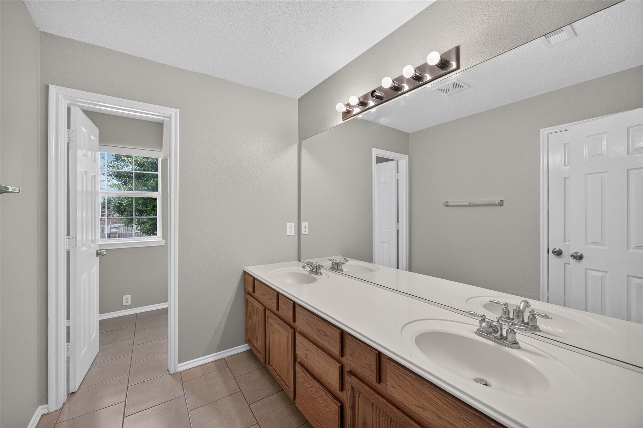 19919 Creek Bend Trail, Houston, TX 77084