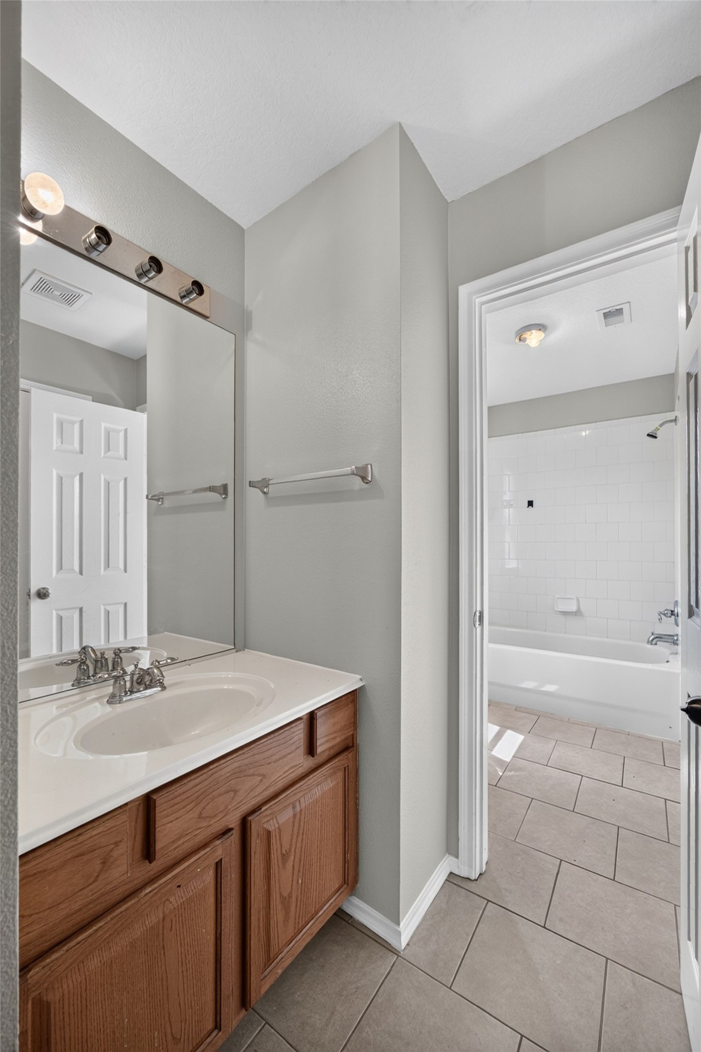 19919 Creek Bend Trail, Houston, TX 77084