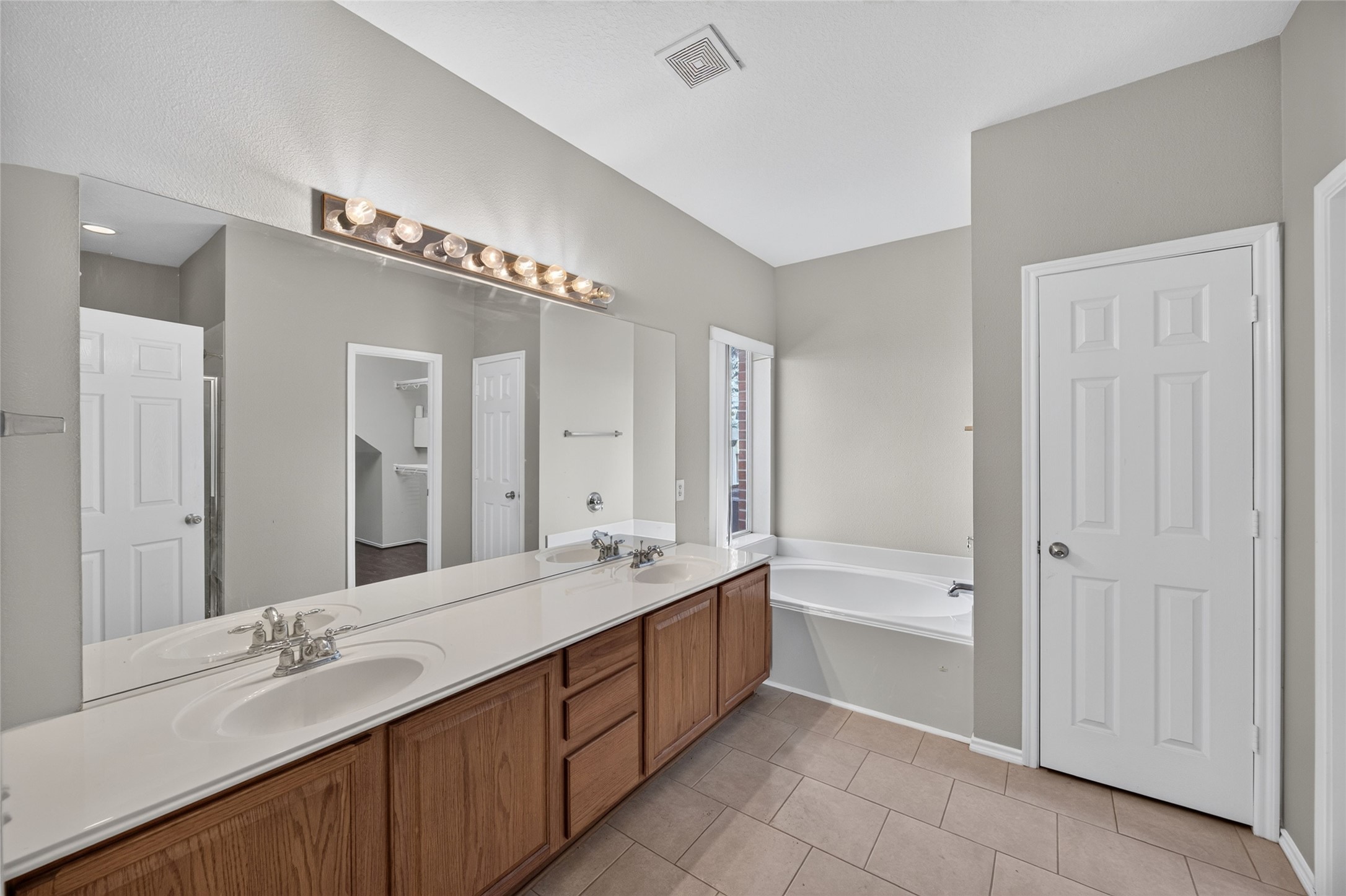 19919 Creek Bend Trail, Houston, TX 77084