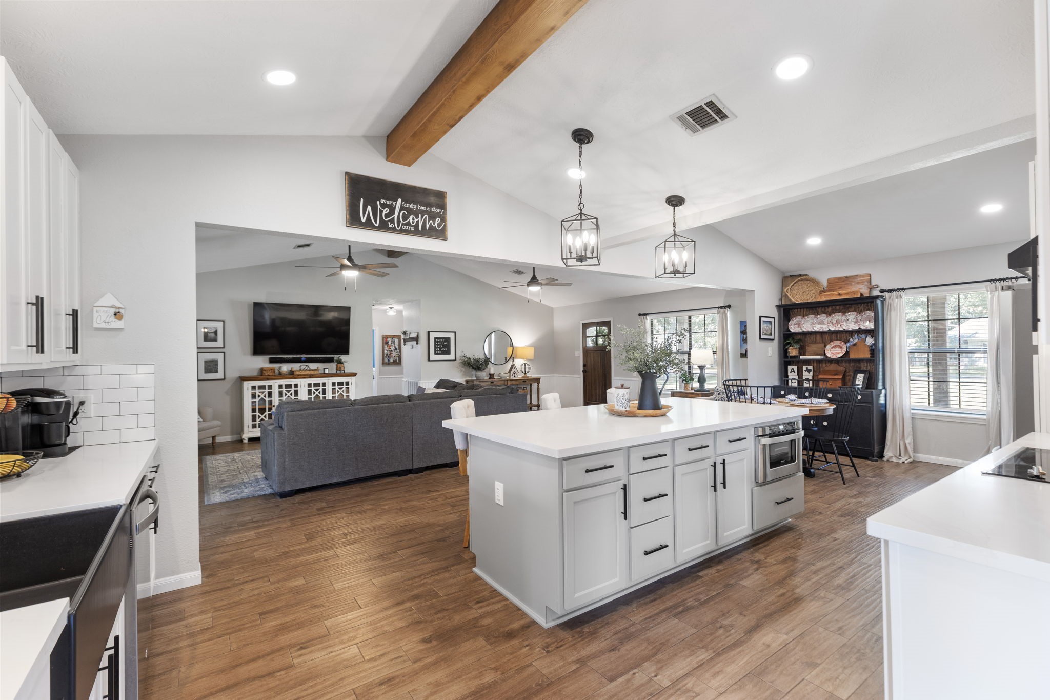 1207 Gail Drive, Pinehurst, TX 77362