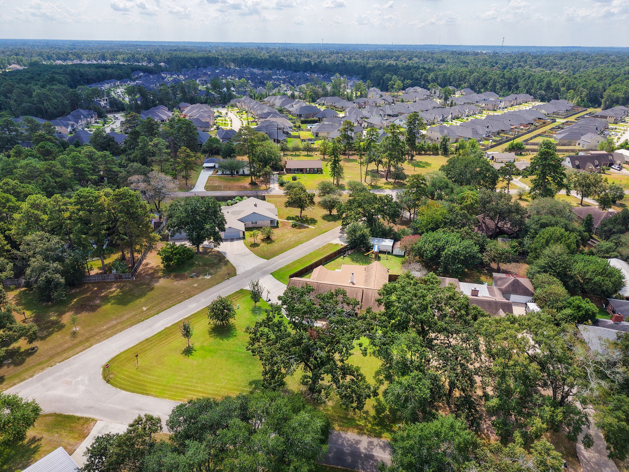 1207 Gail Drive, Pinehurst, TX 77362