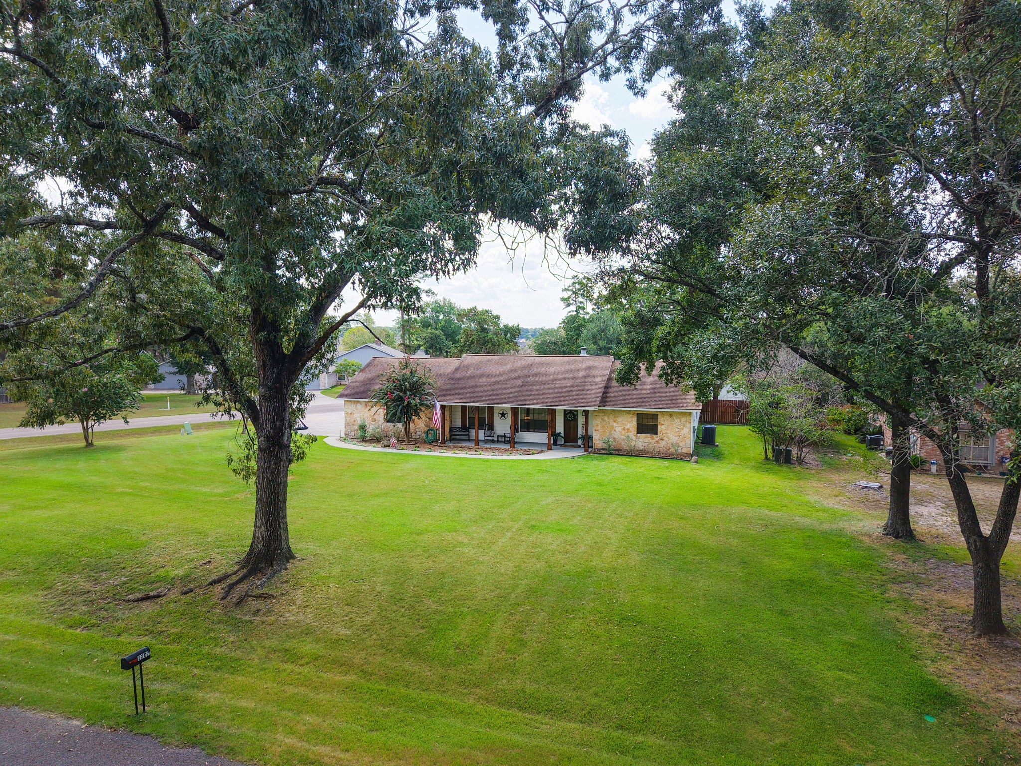 1207 Gail Drive, Pinehurst, TX 77362