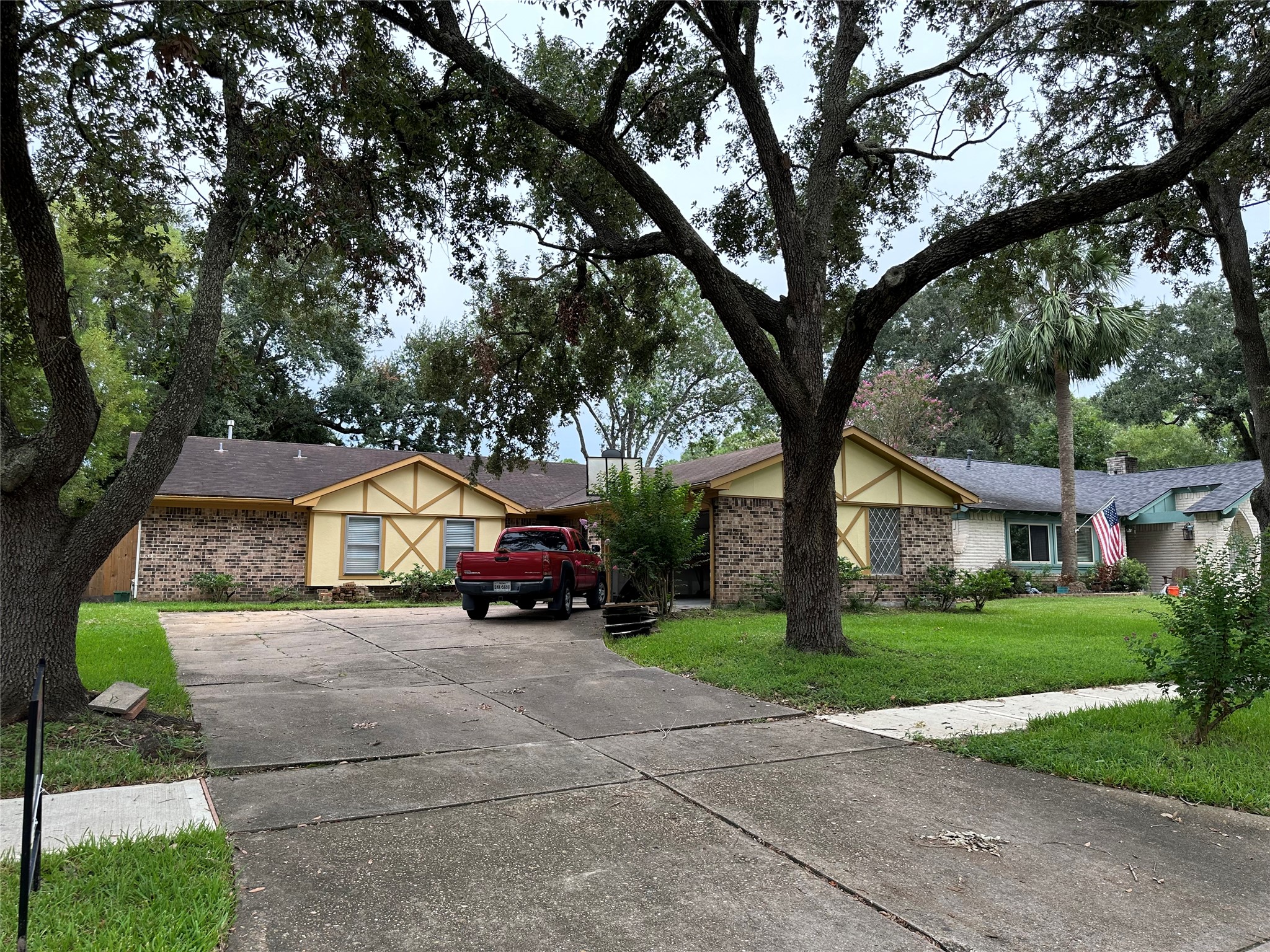 16218 Cavendish Drive, Houston, TX 77059