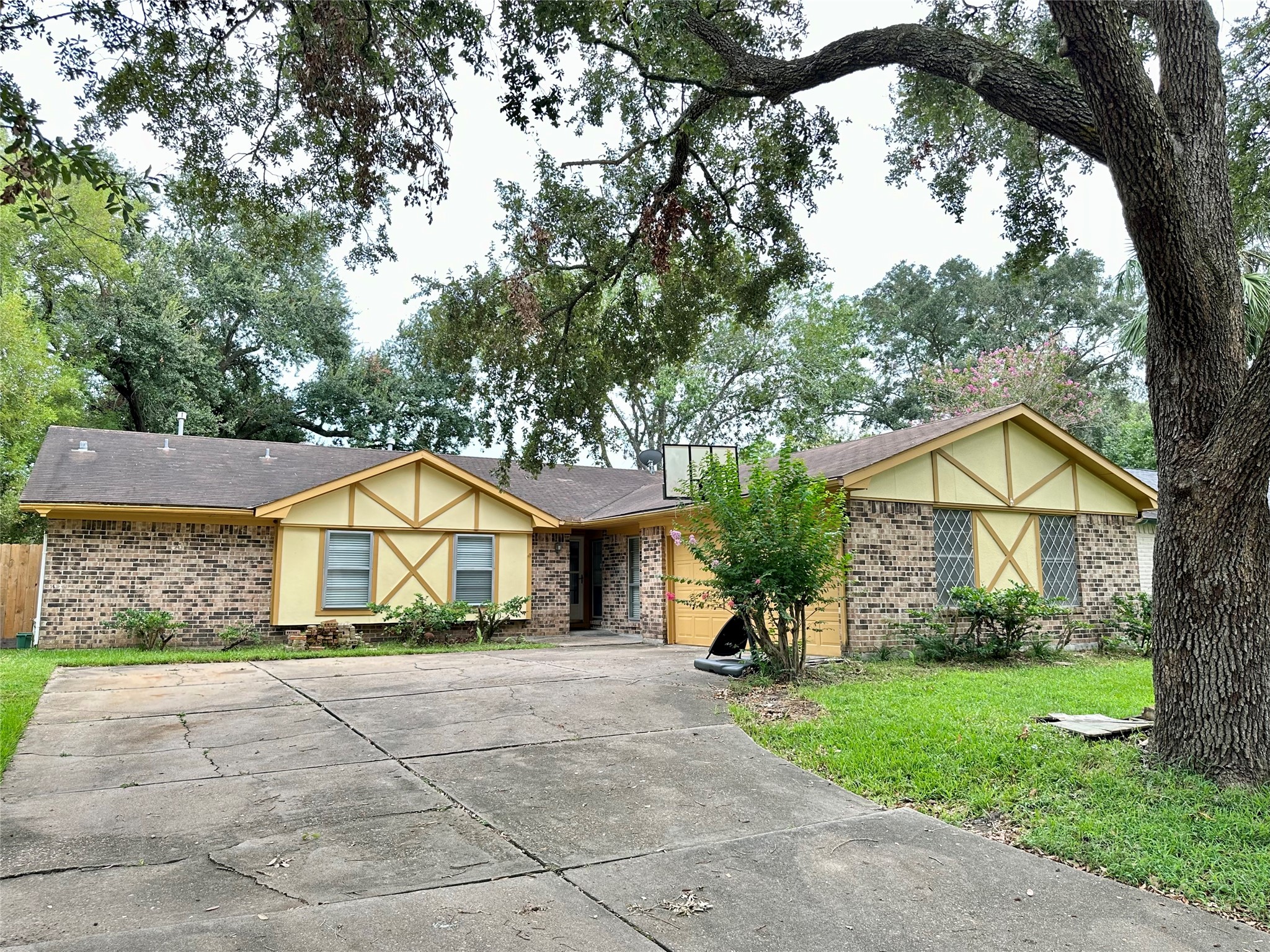 16218 Cavendish Drive, Houston, TX 77059 16218 Cavendish Drive, Houston, TX 77059