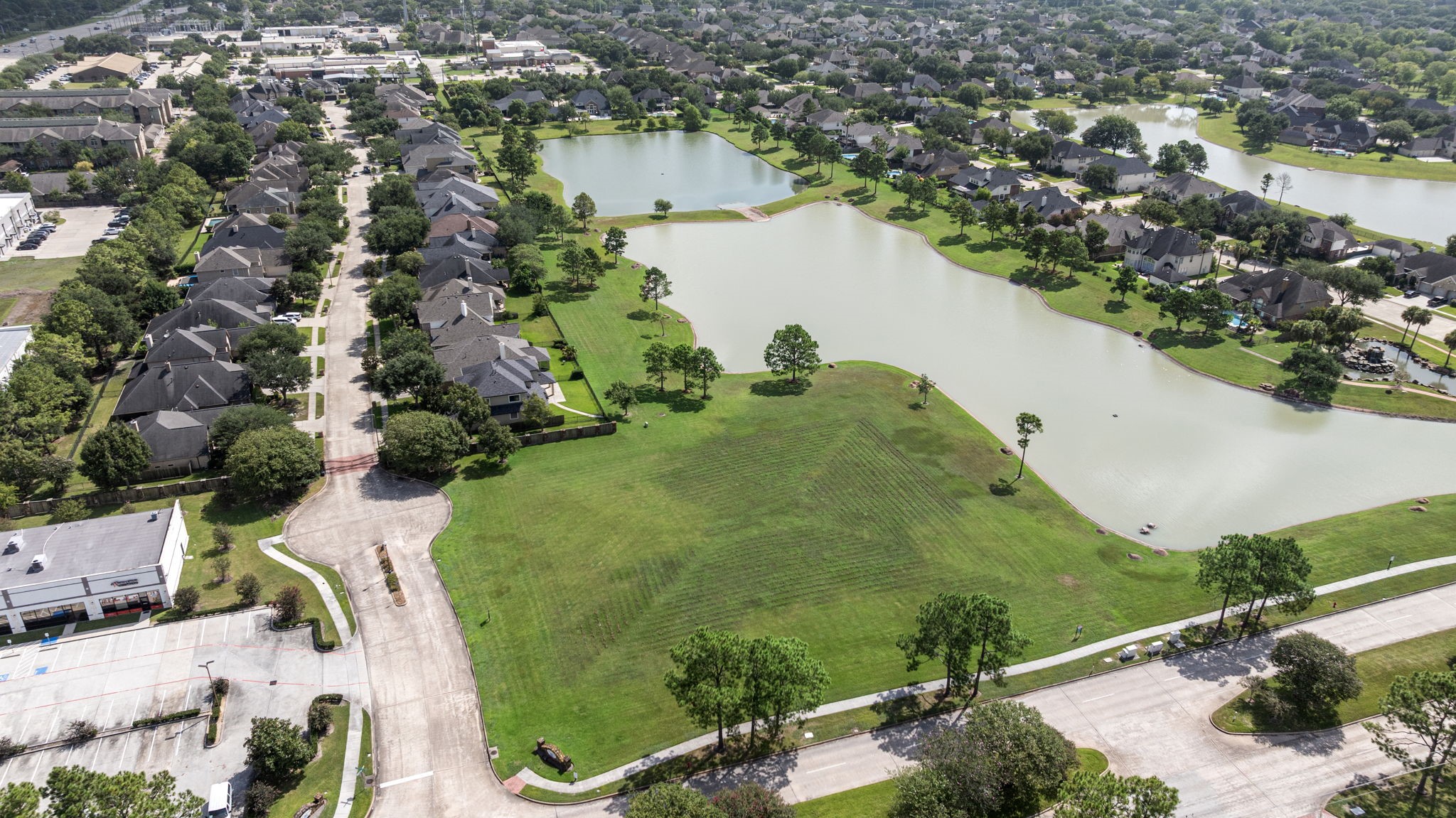 1474 Garden Lakes Drive, Friendswood, TX 77546