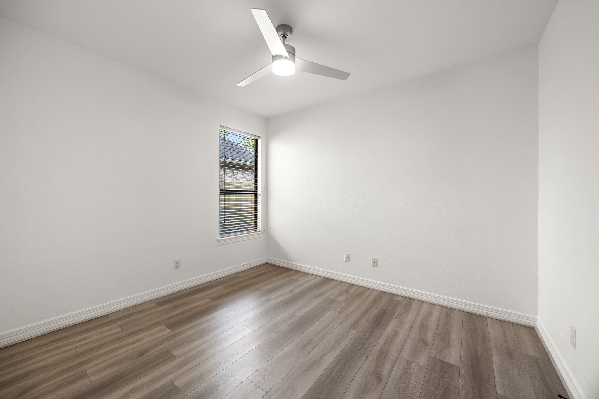 1474 Garden Lakes Drive, Friendswood, TX 77546