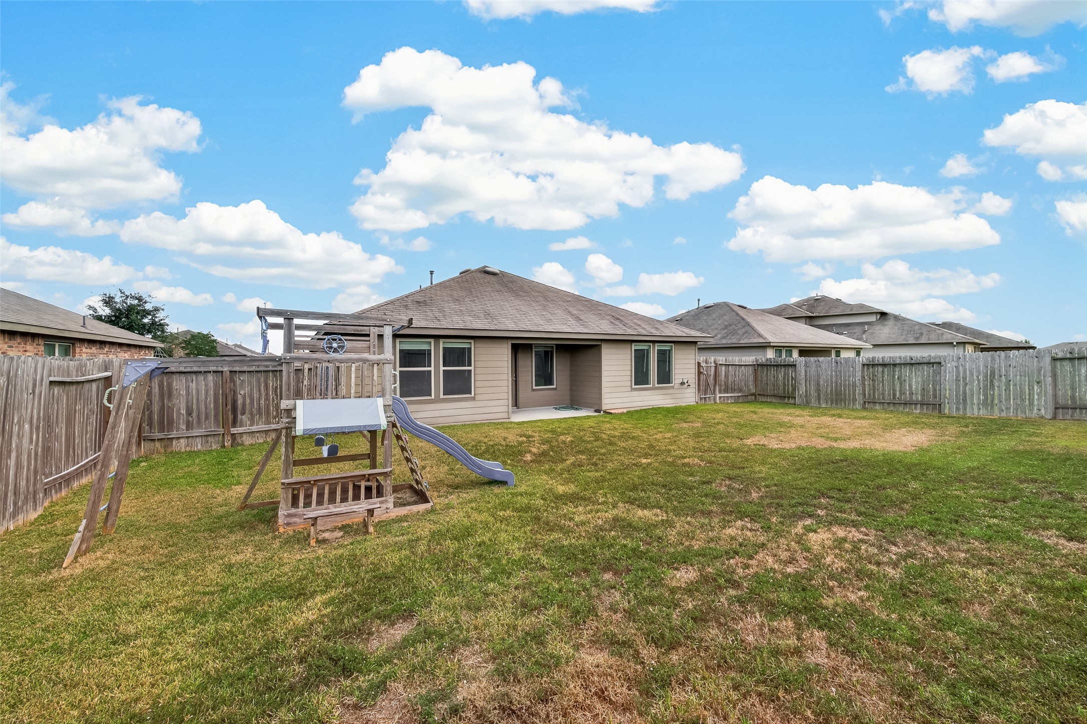 Huge lot makes it perfect for relaxation outside.