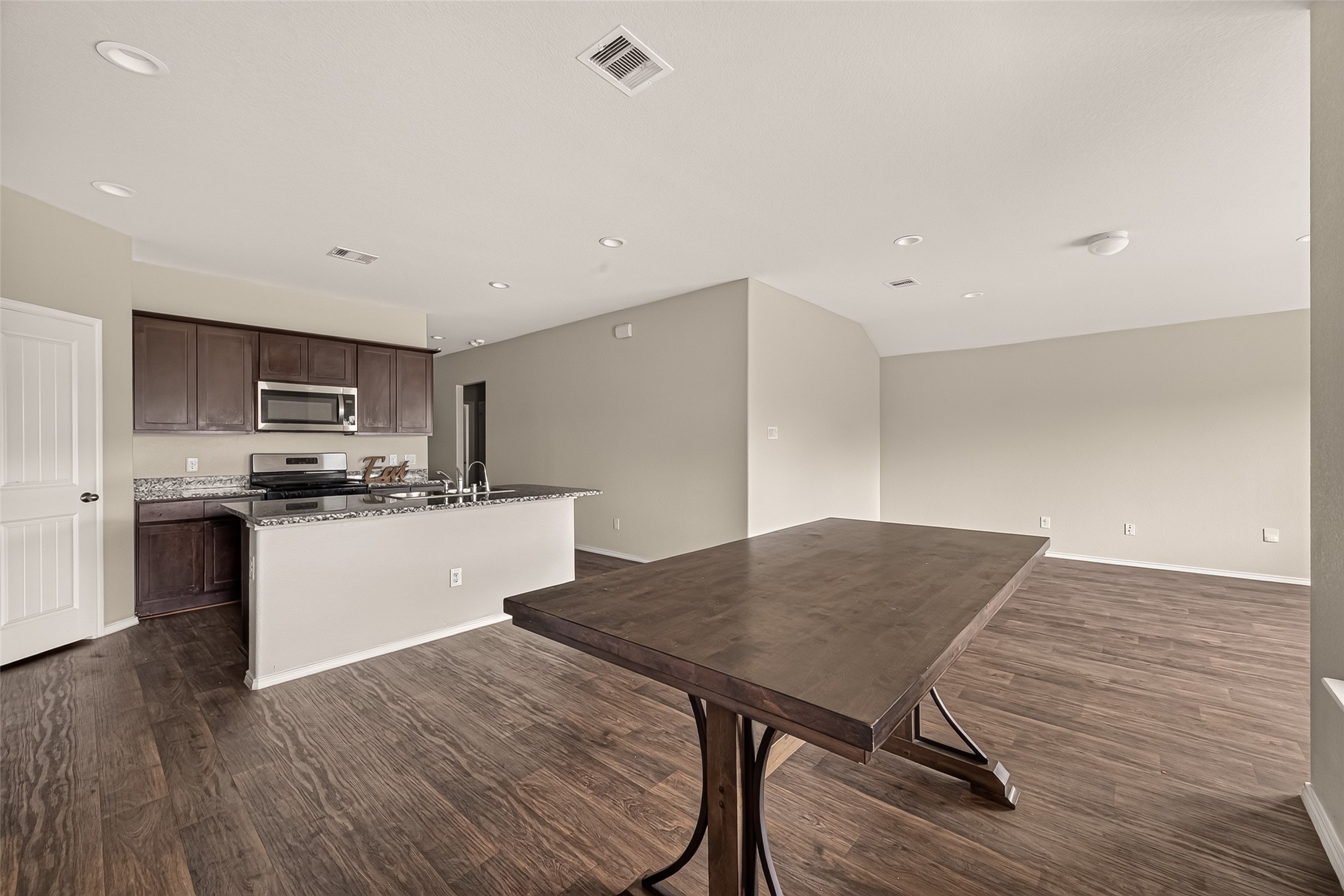 Another view of the kitchen.