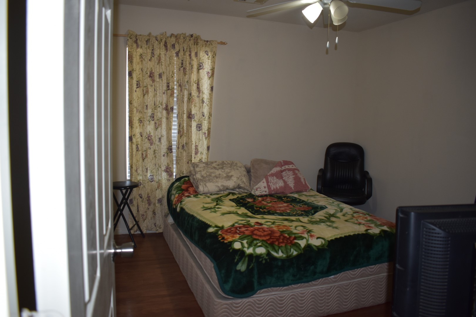 Fourth bedroom