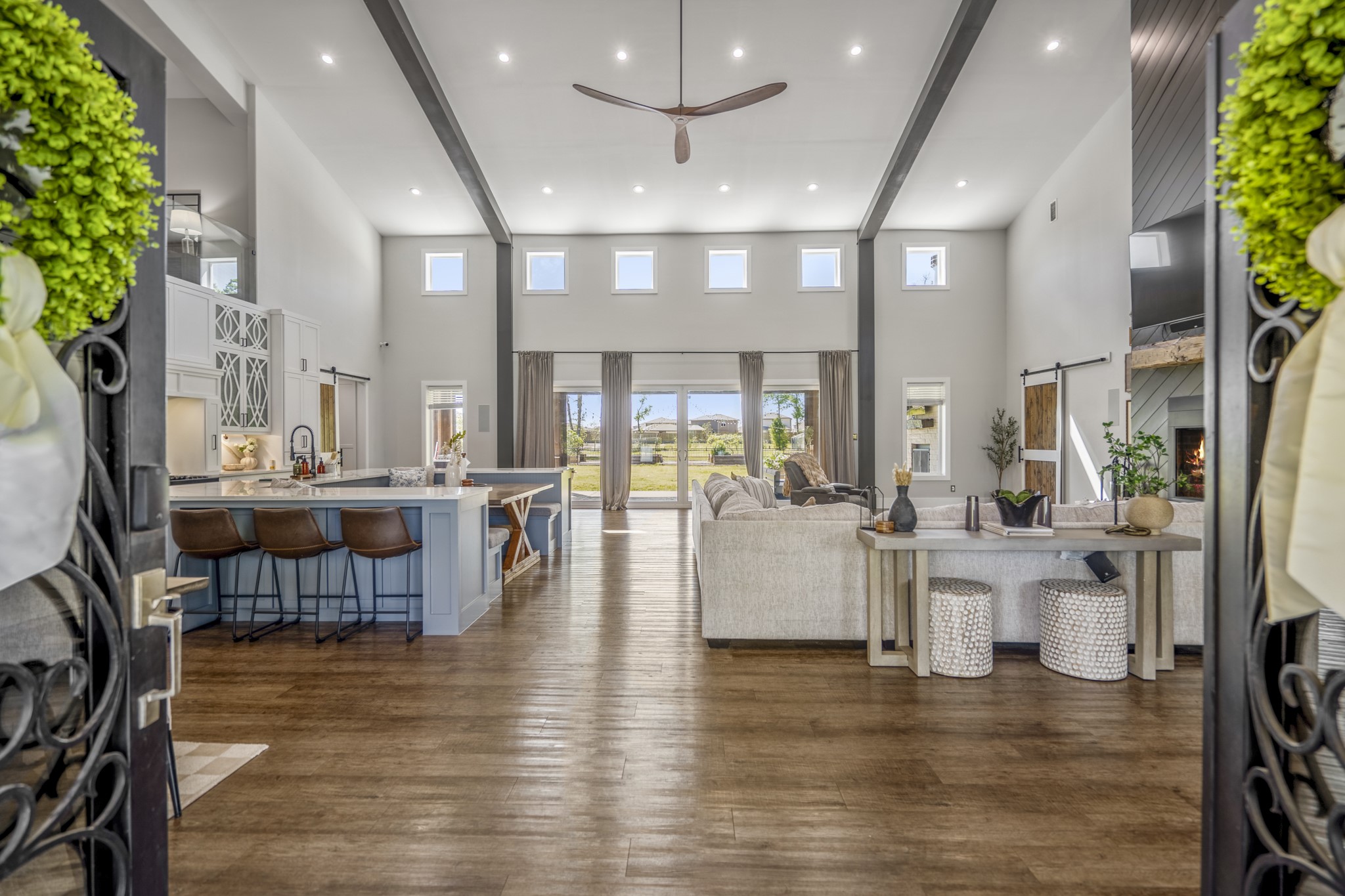 Open plan living room and kitchen with
plenty of natural light