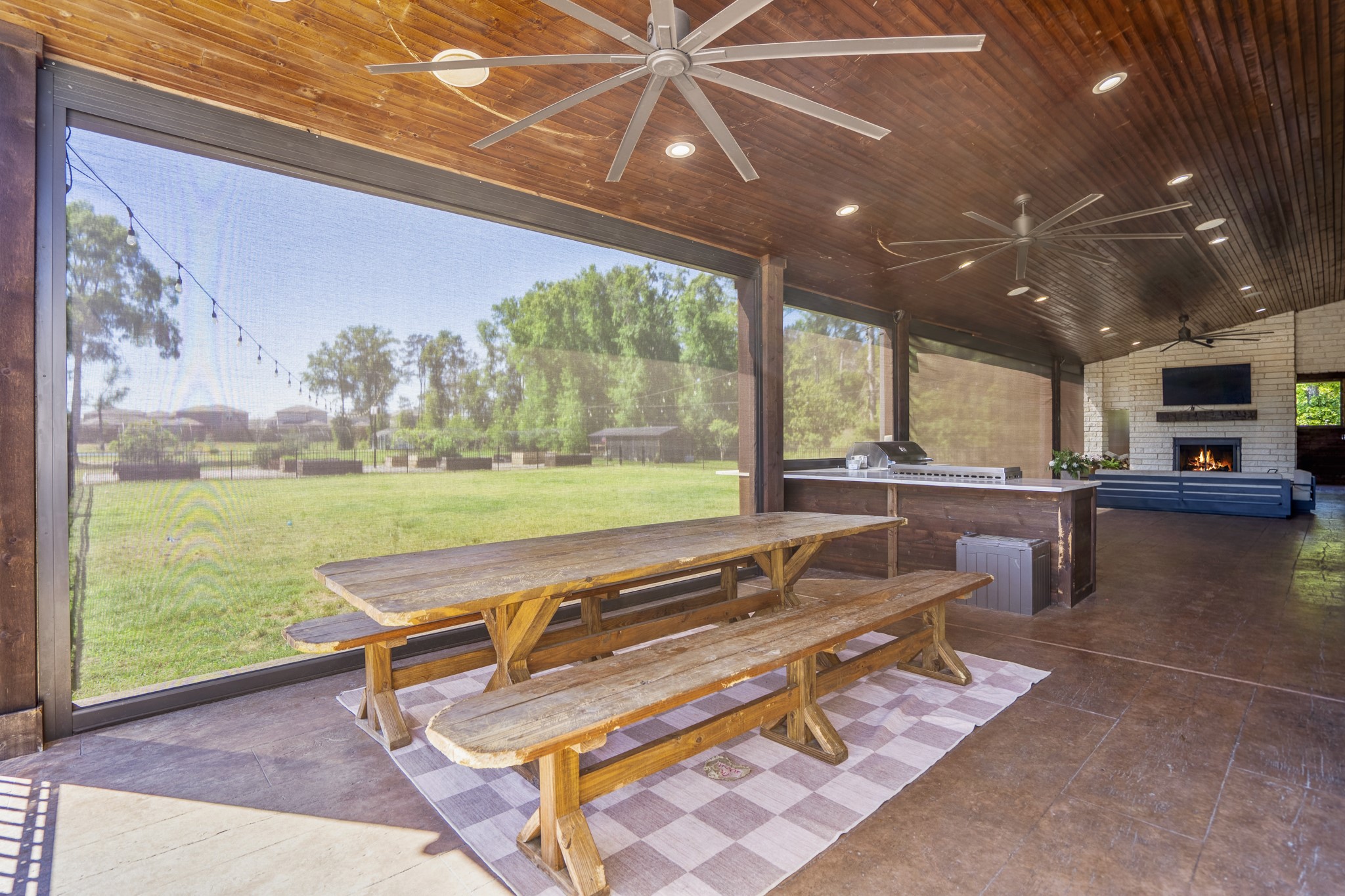 Outside seating area on rear patio and
woodburning fireplace