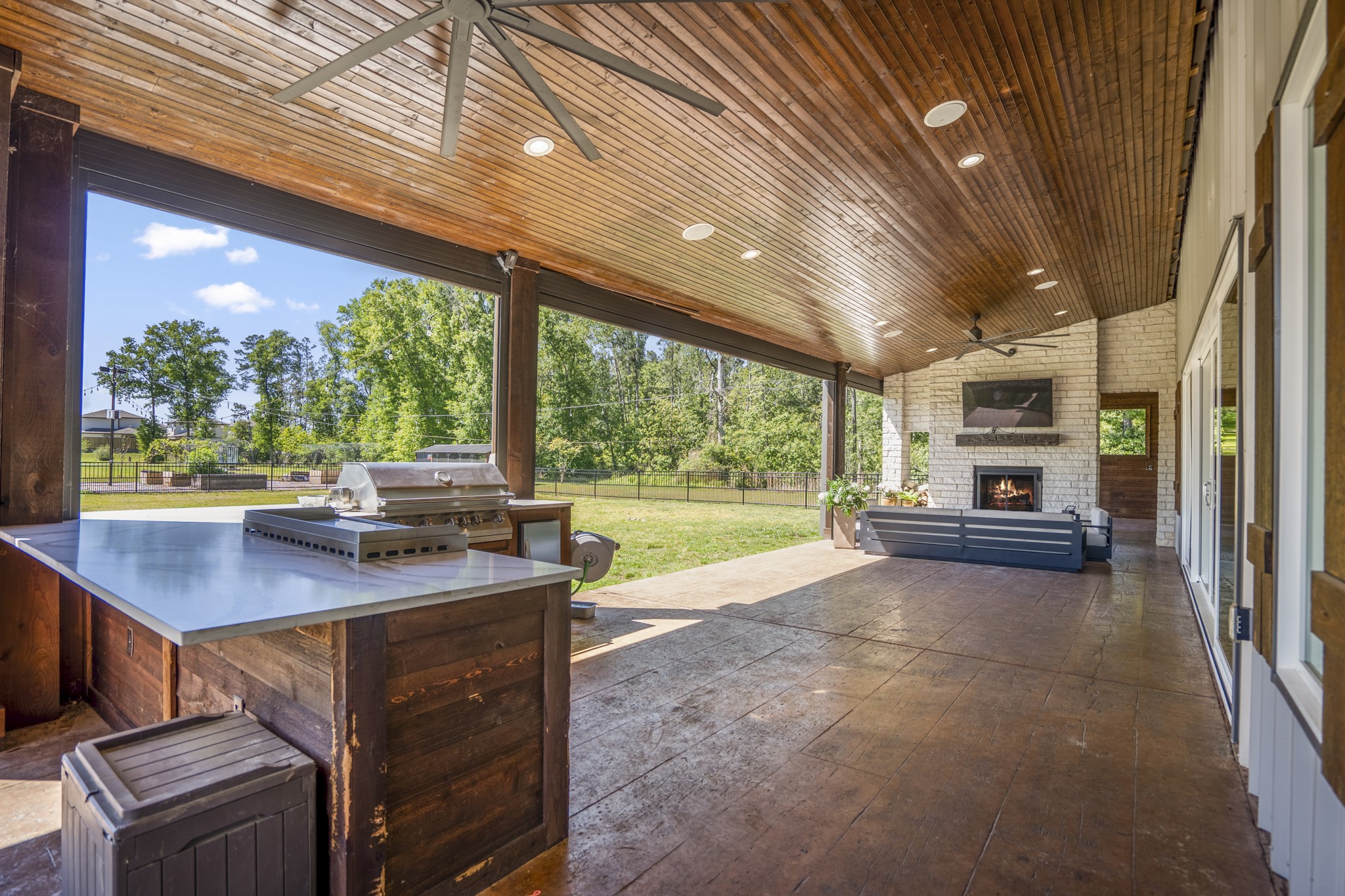 Outside seating area on rear patio and
woodburning fireplace