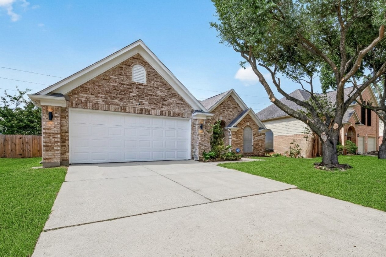 12423 May Laurel Drive, Houston, TX 77014 12423 May Laurel Drive, Houston, TX 77014