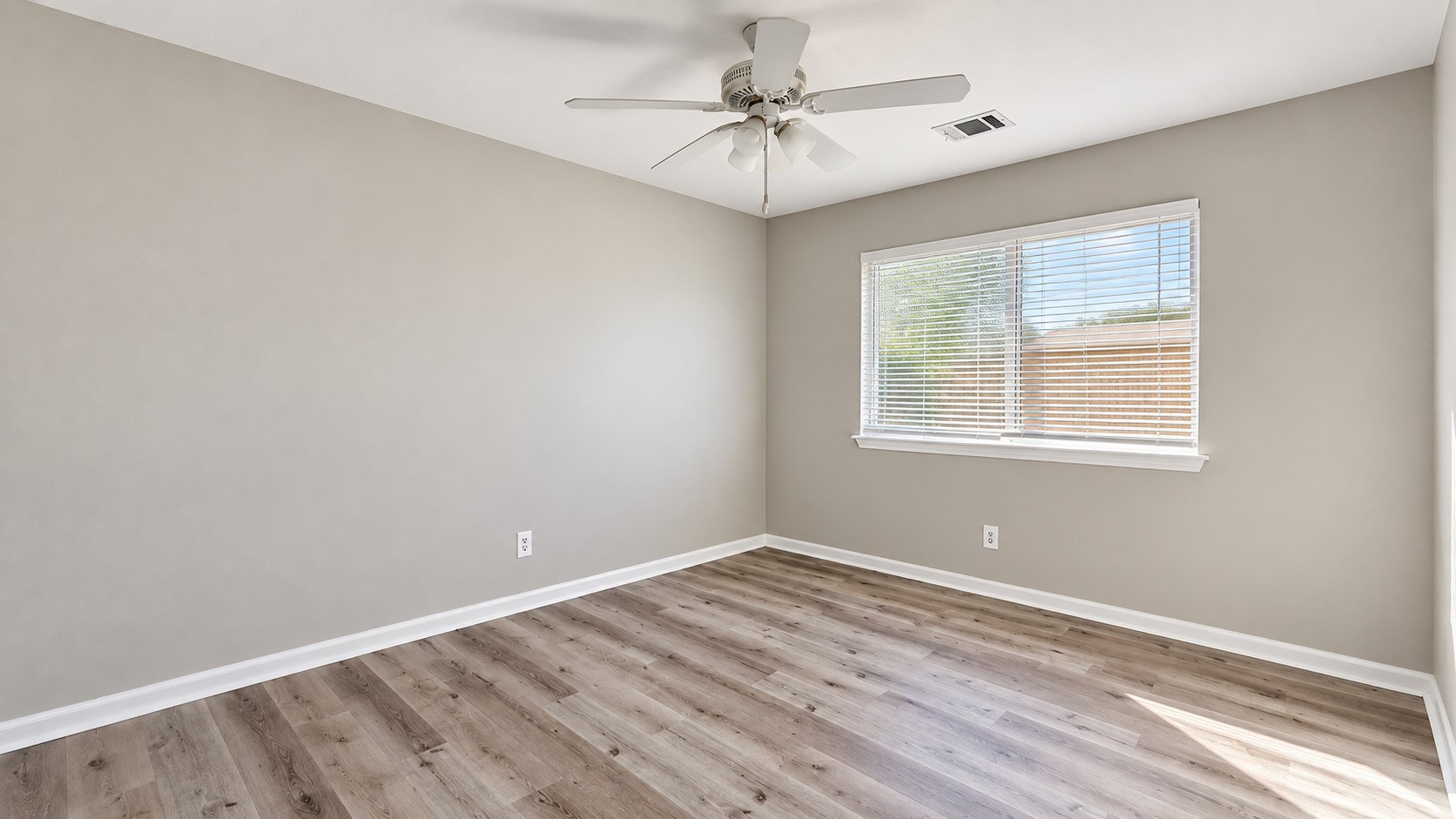 1406 Forest Hollow Drive, Missouri City, TX 77459