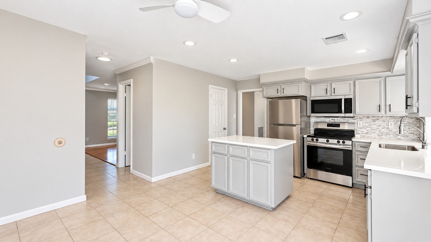 1406 Forest Hollow Drive, Missouri City, TX 77459