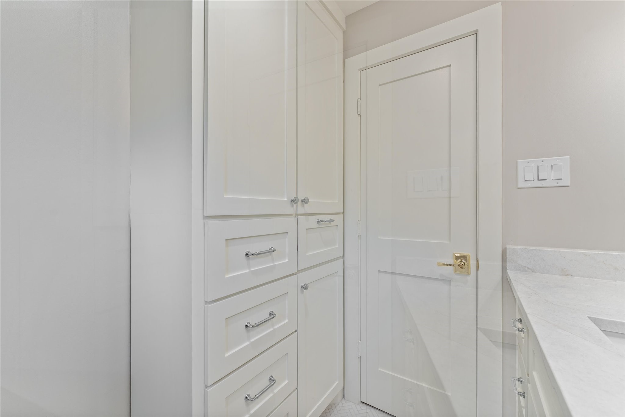 Upstairs Bathroom 3