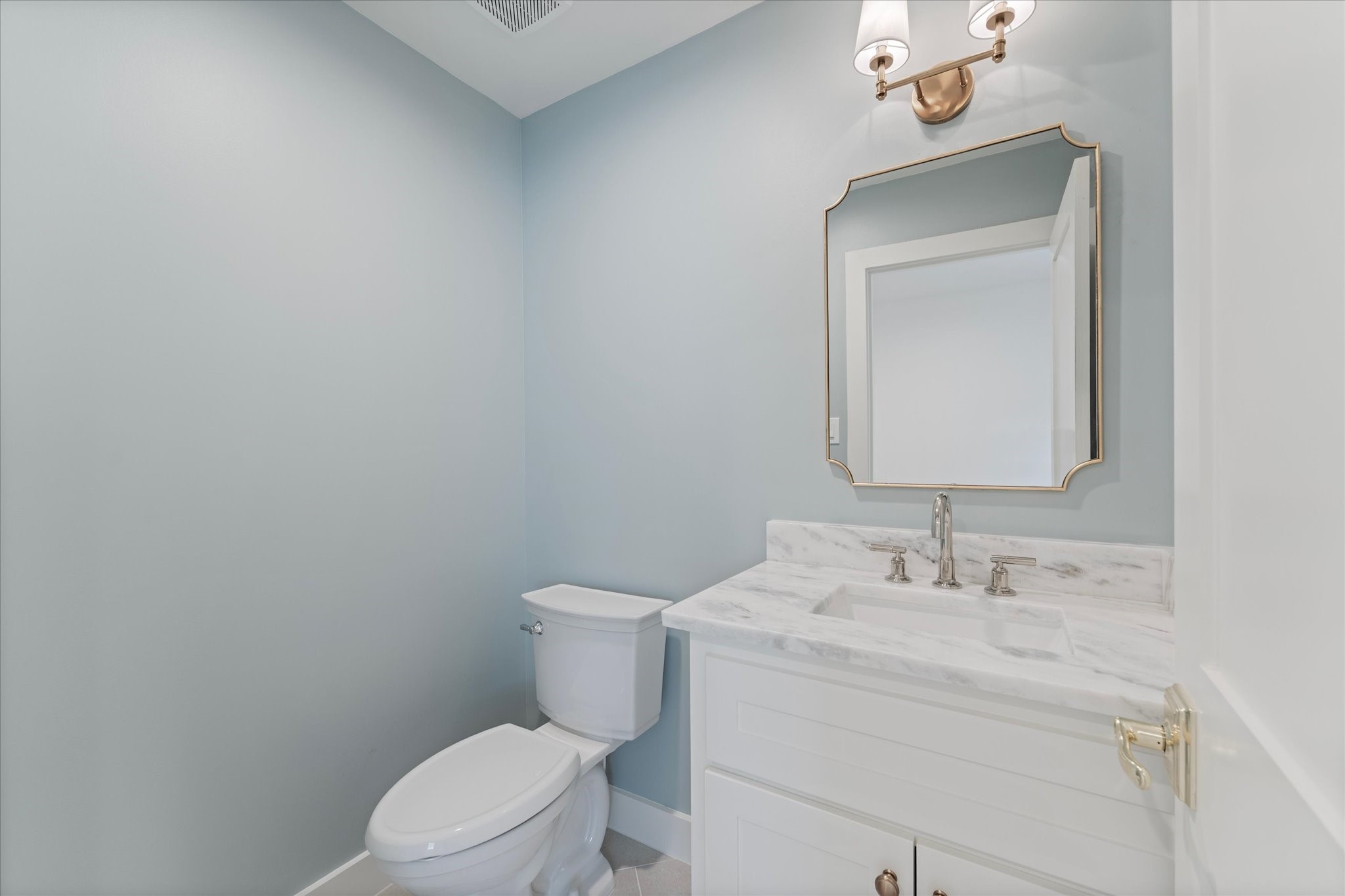 Thoughtfully designed powder bath