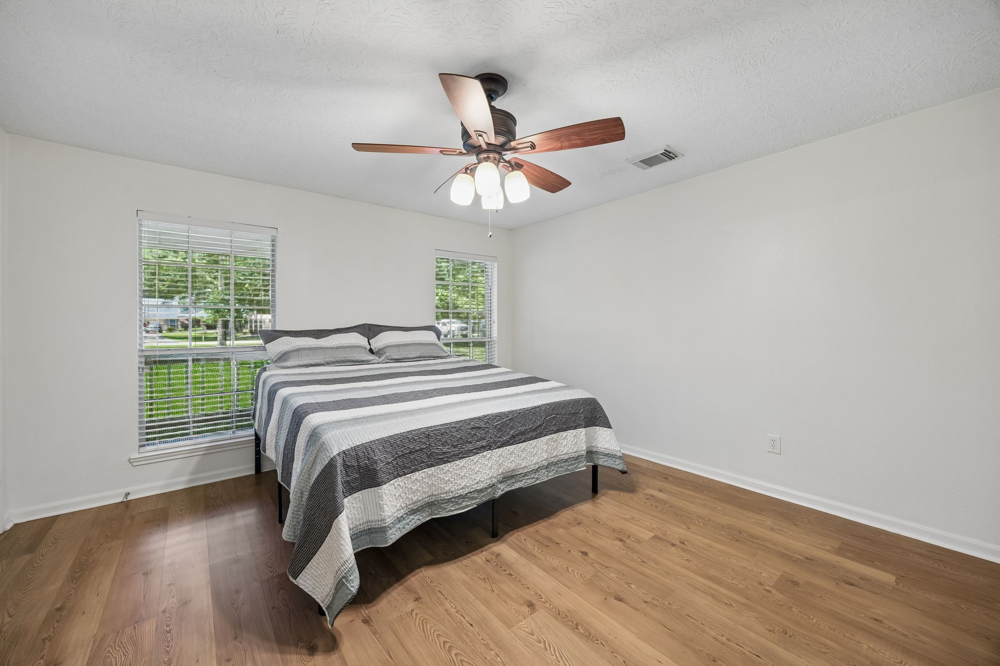 7603 Timber Switch Road, Cleveland, TX 77328 7603 Timber Switch Road, Cleveland, TX 77328