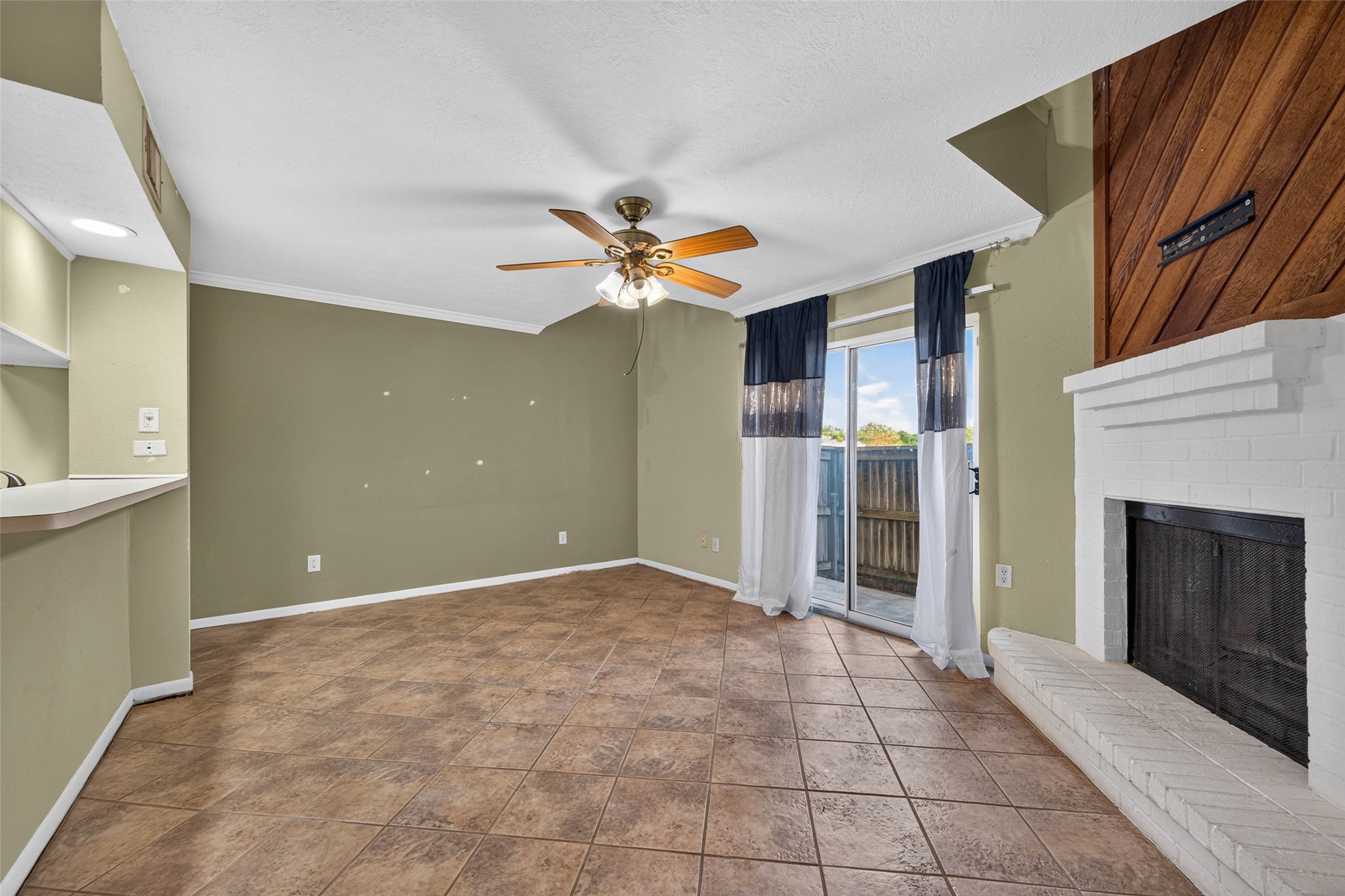 1900 Bay Area Boulevard, #160, Houston, TX 77058