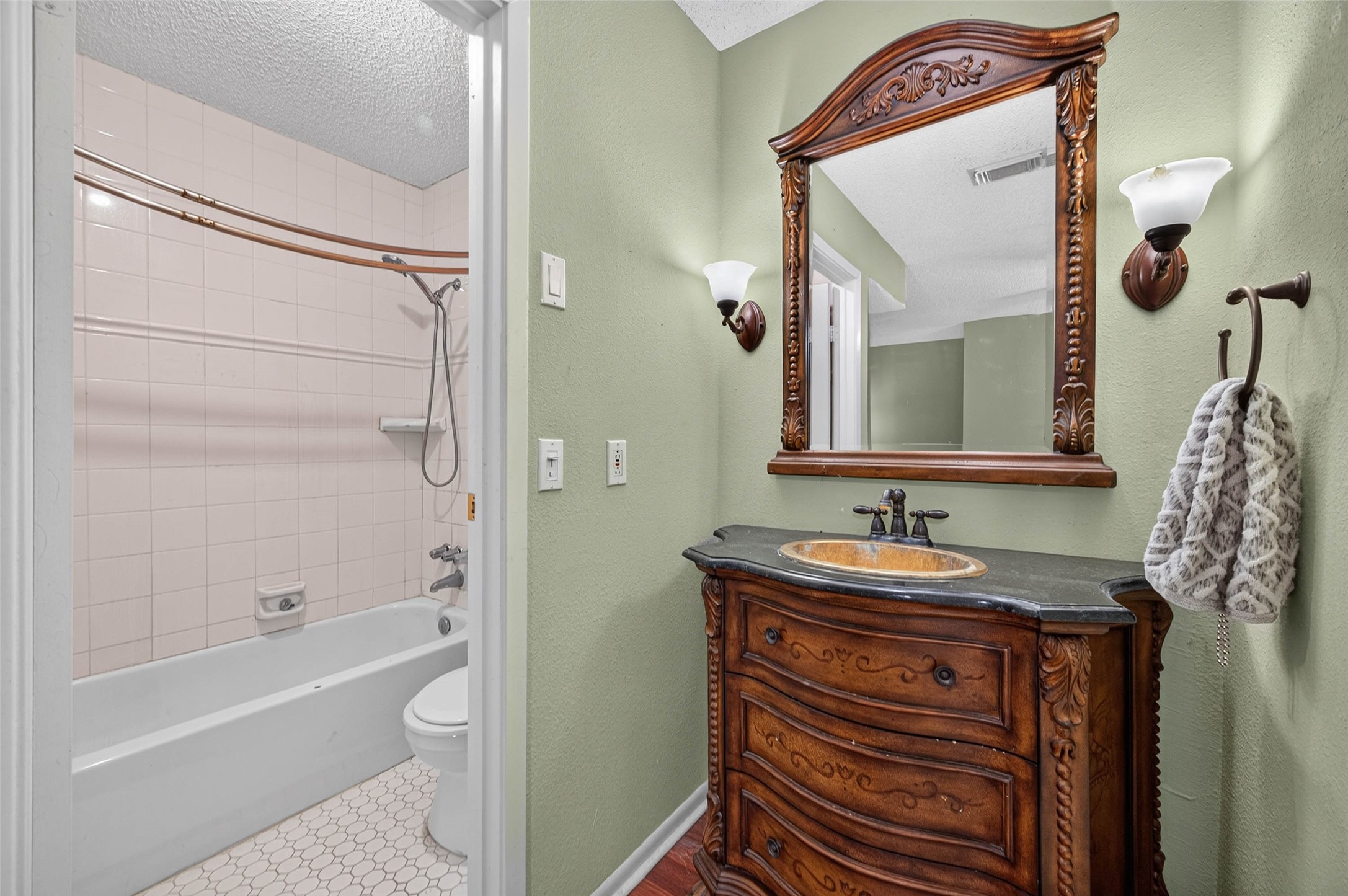 1900 Bay Area Boulevard, #160, Houston, TX 77058