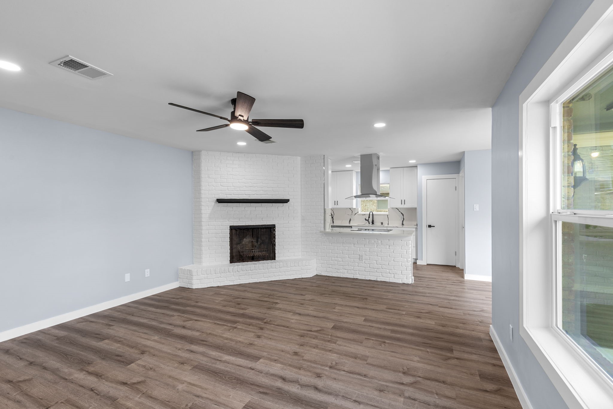 1805 Laurel Oaks Drive, Richmond, TX 77469