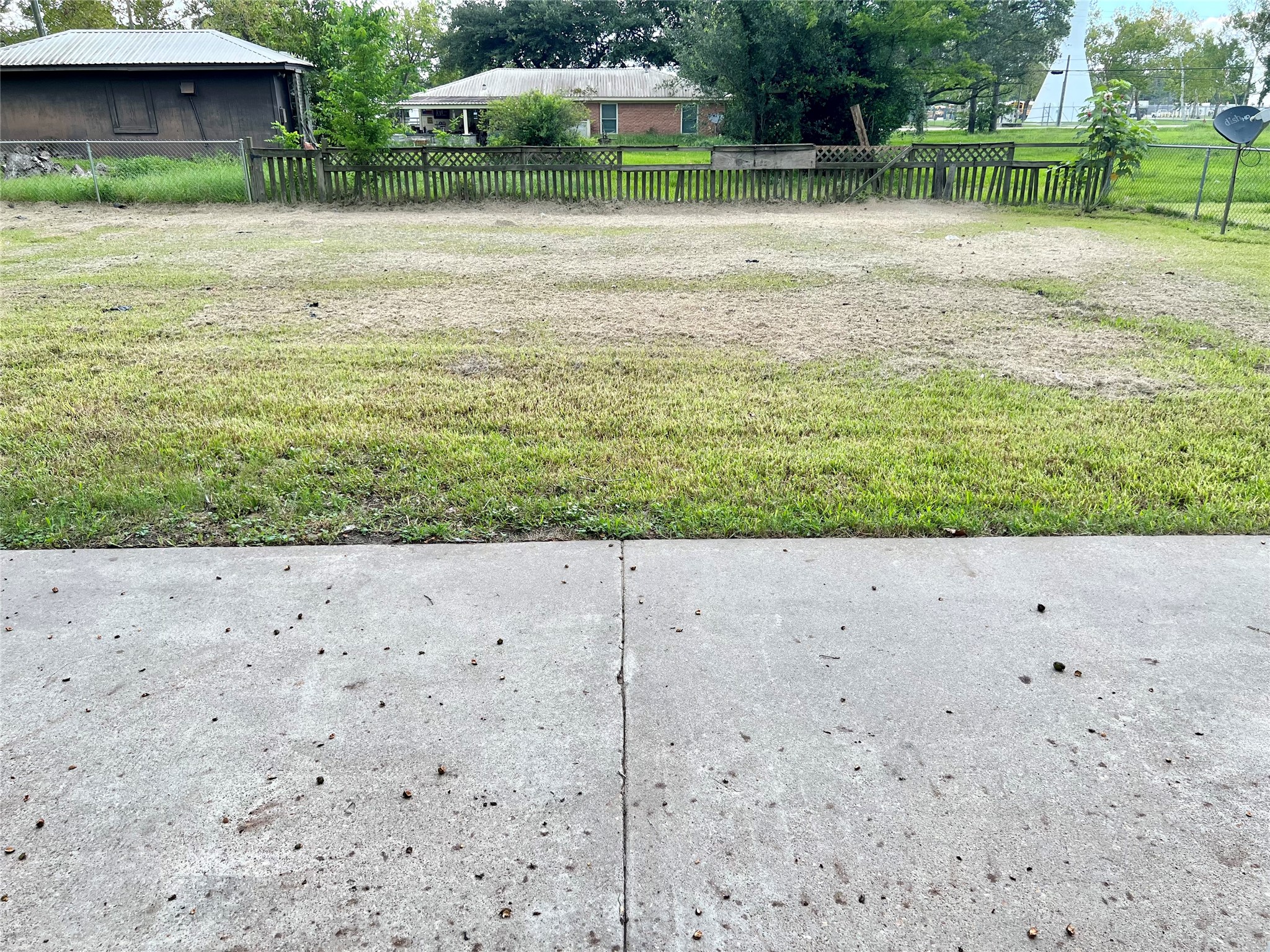 Another view of the expansive back fenced yard.  No neighbors to the right side either.