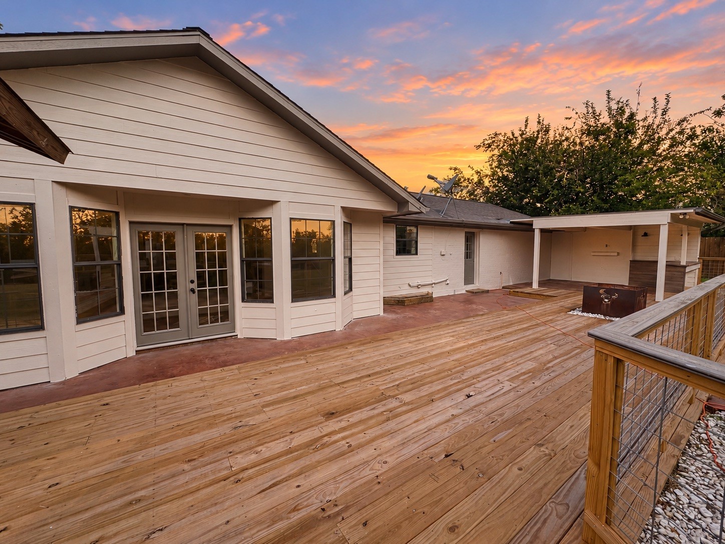 4425 Burditt Street, Santa Fe, TX 77510