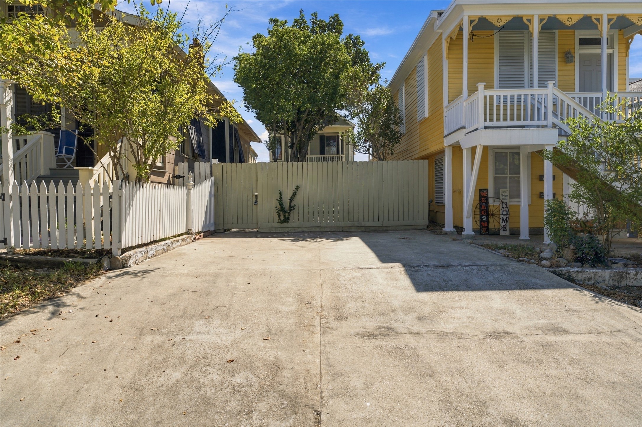 611 Church Street Street, Galveston, TX 77550