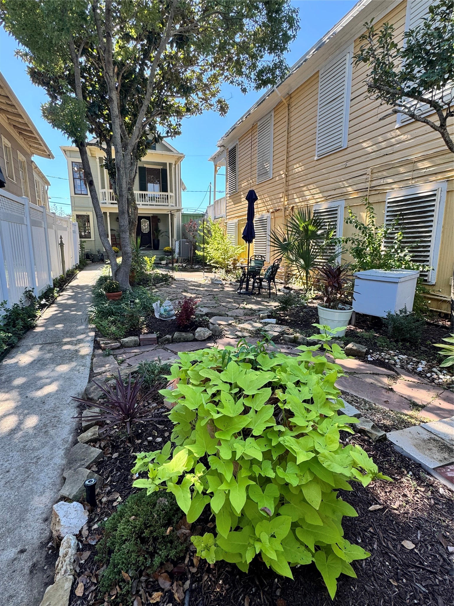 611 Church Street Street, Galveston, TX 77550