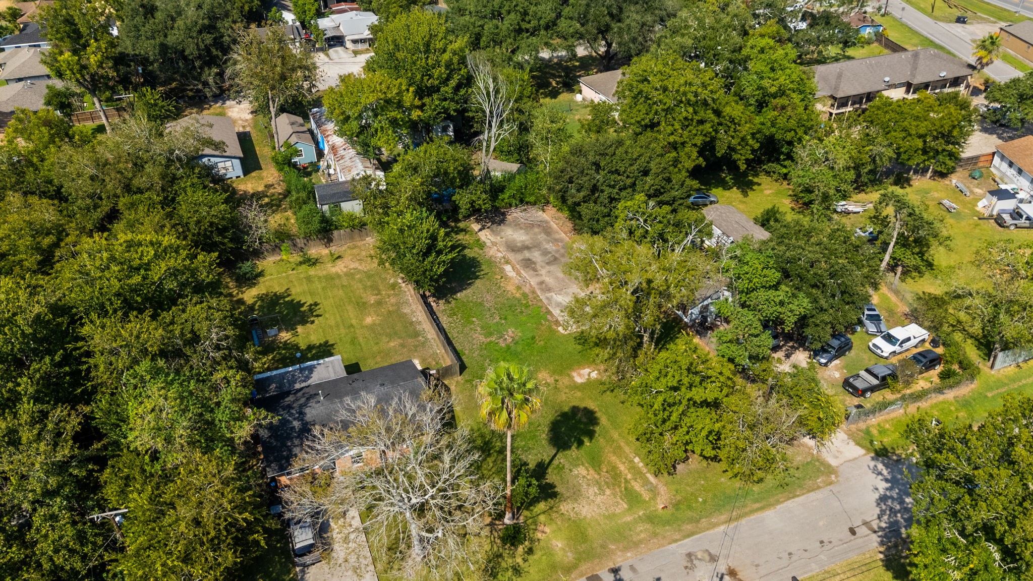 212 Woodward Street, Alvin, TX 77511