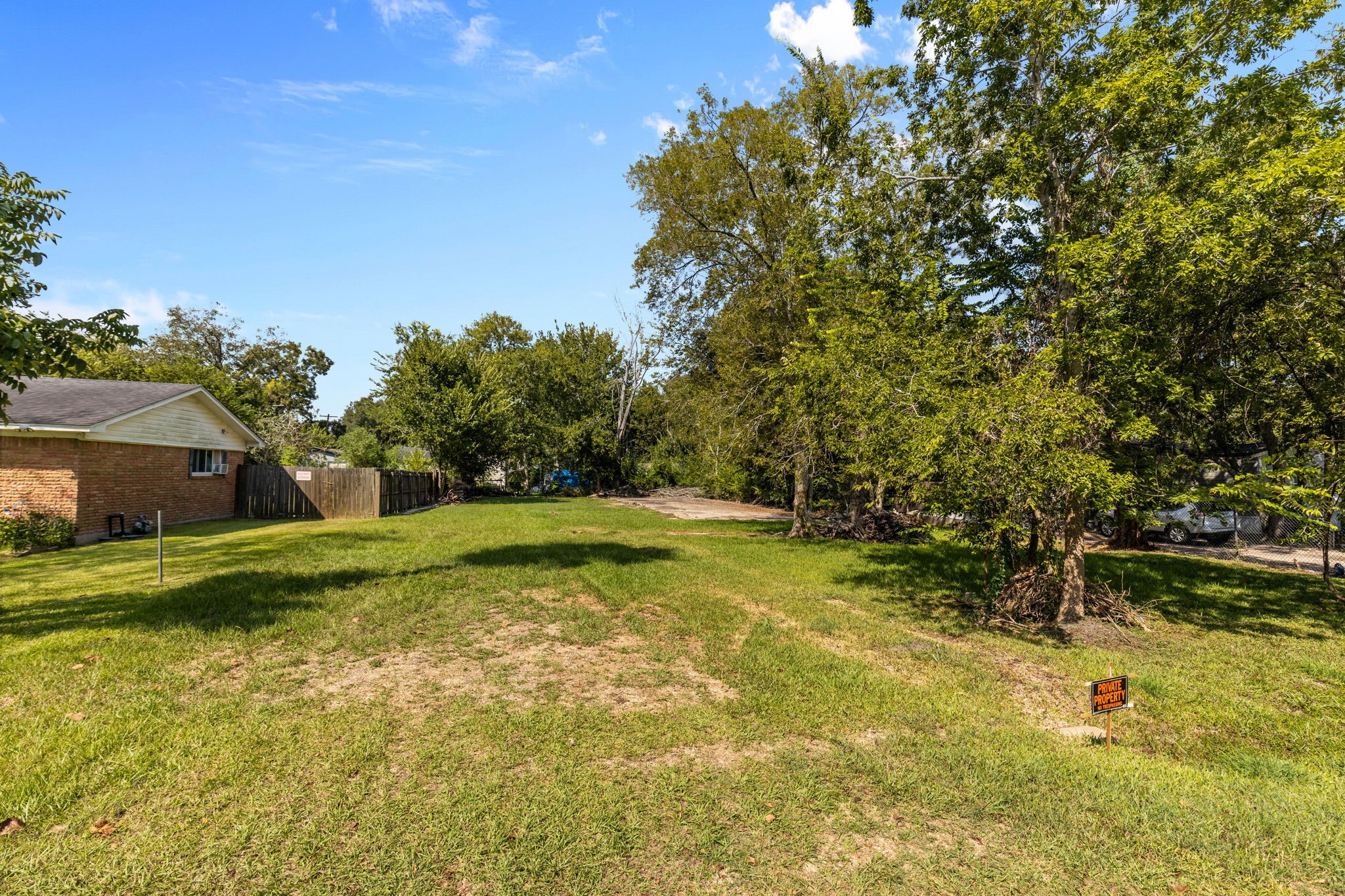 212 Woodward Street, Alvin, TX 77511