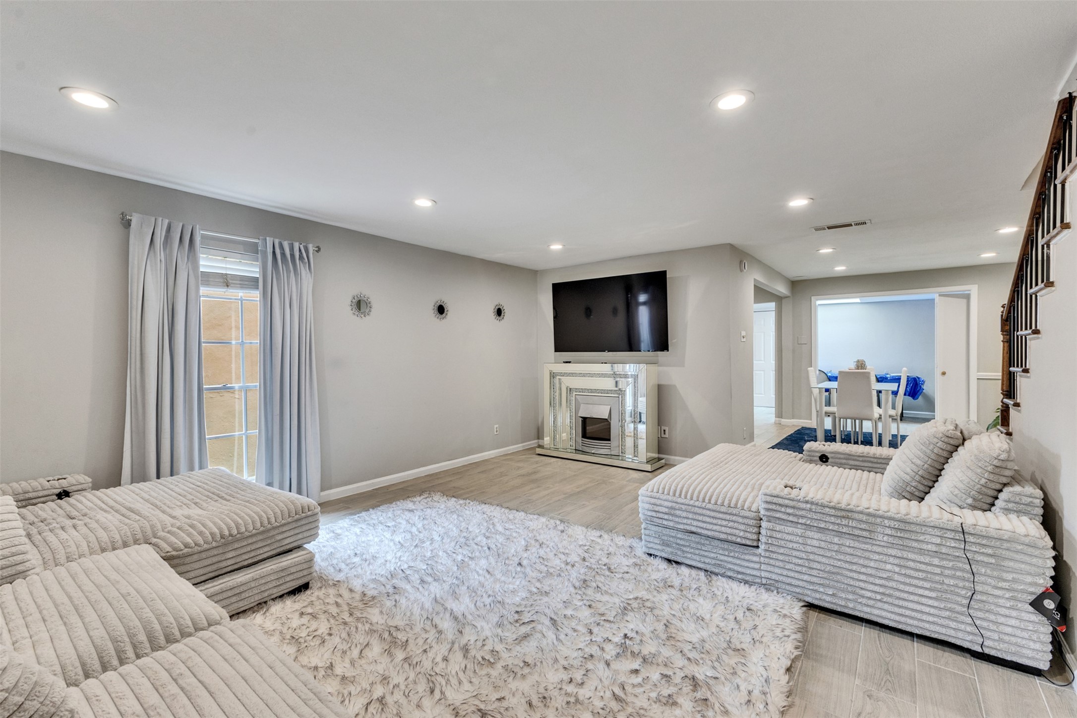 2513 MARILEE LANE, Houston, TX 77057