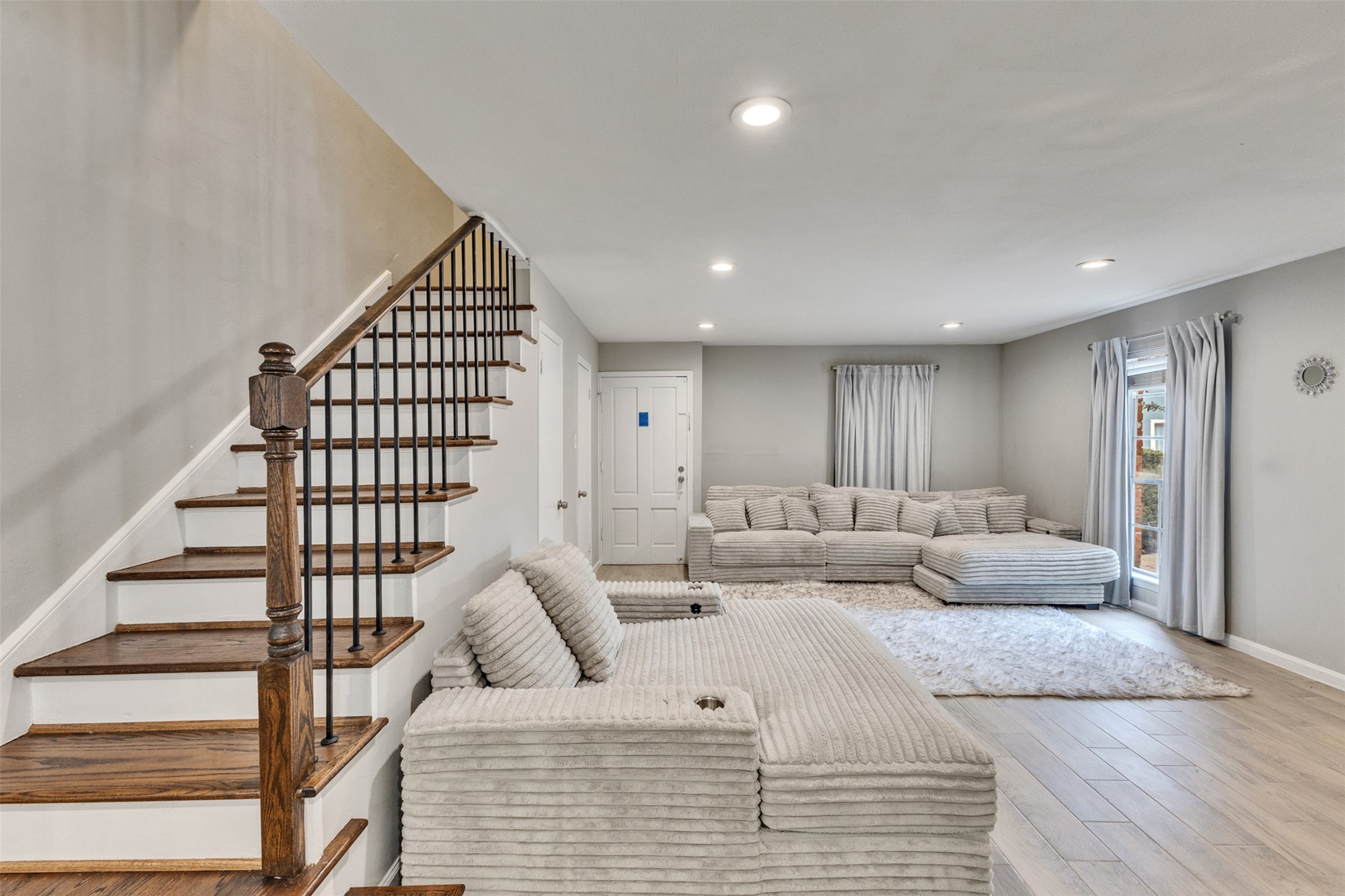 2513 MARILEE LANE, Houston, TX 77057