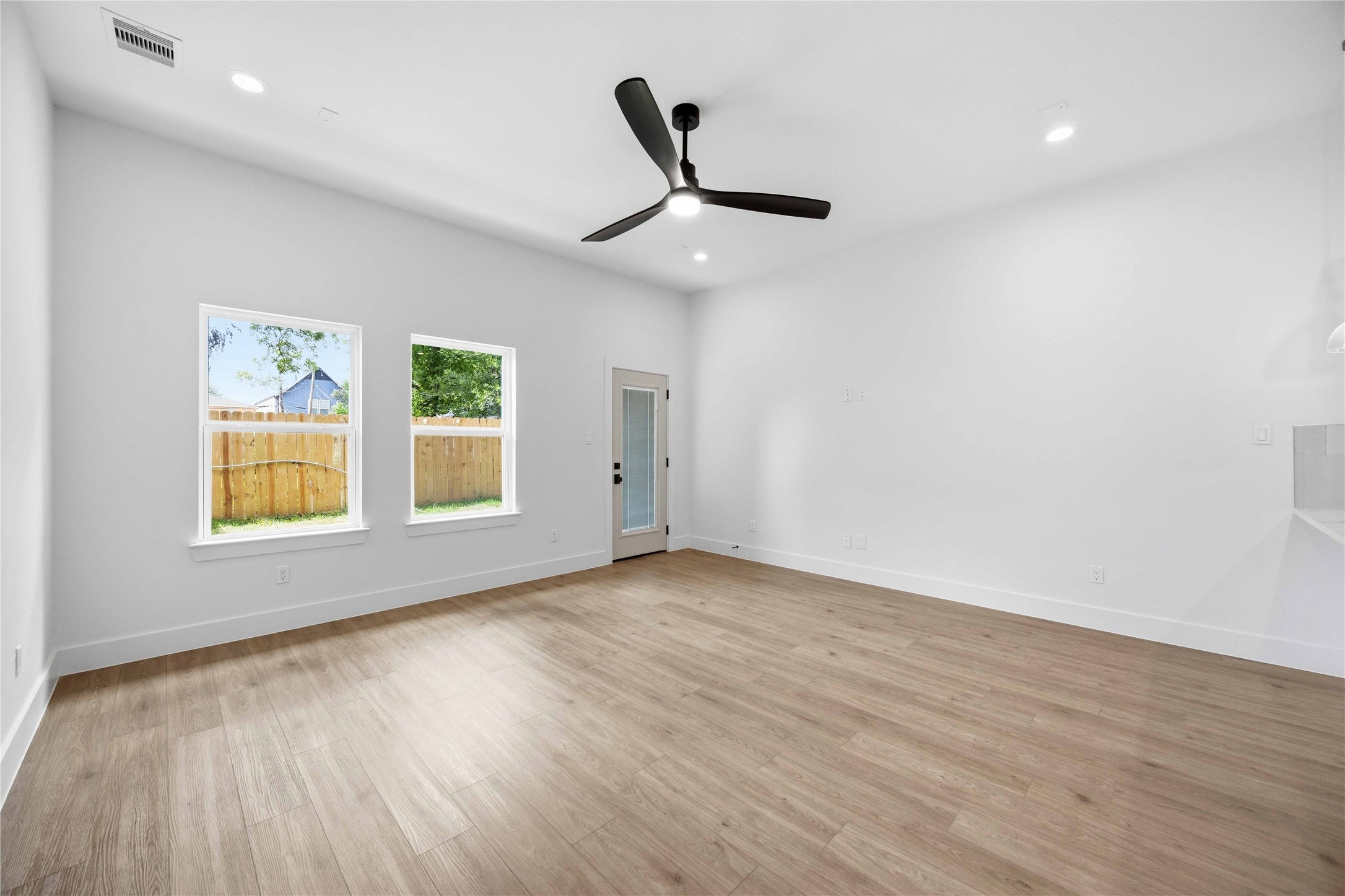 5302 San Juan Street, #A/B, Houston, TX 77020