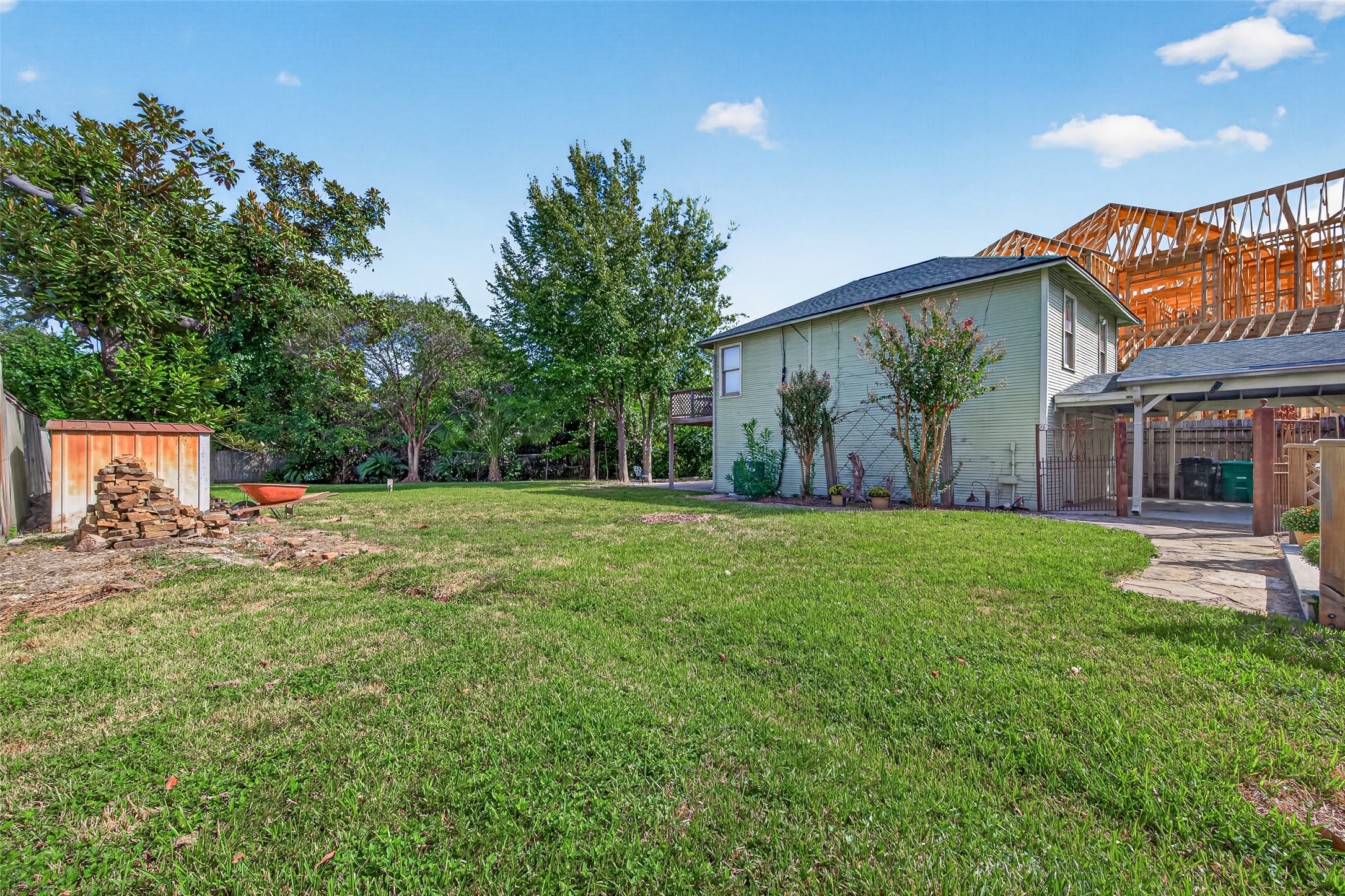 Spacious Backyard