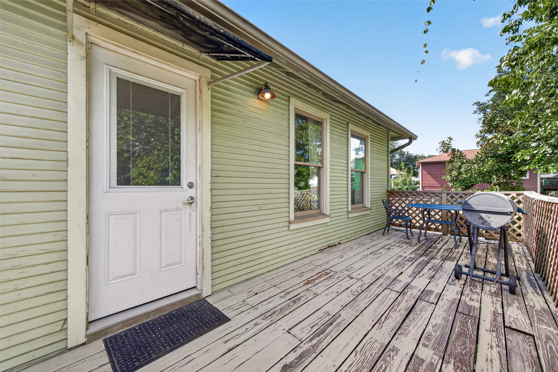 Garage Apartment Deck
