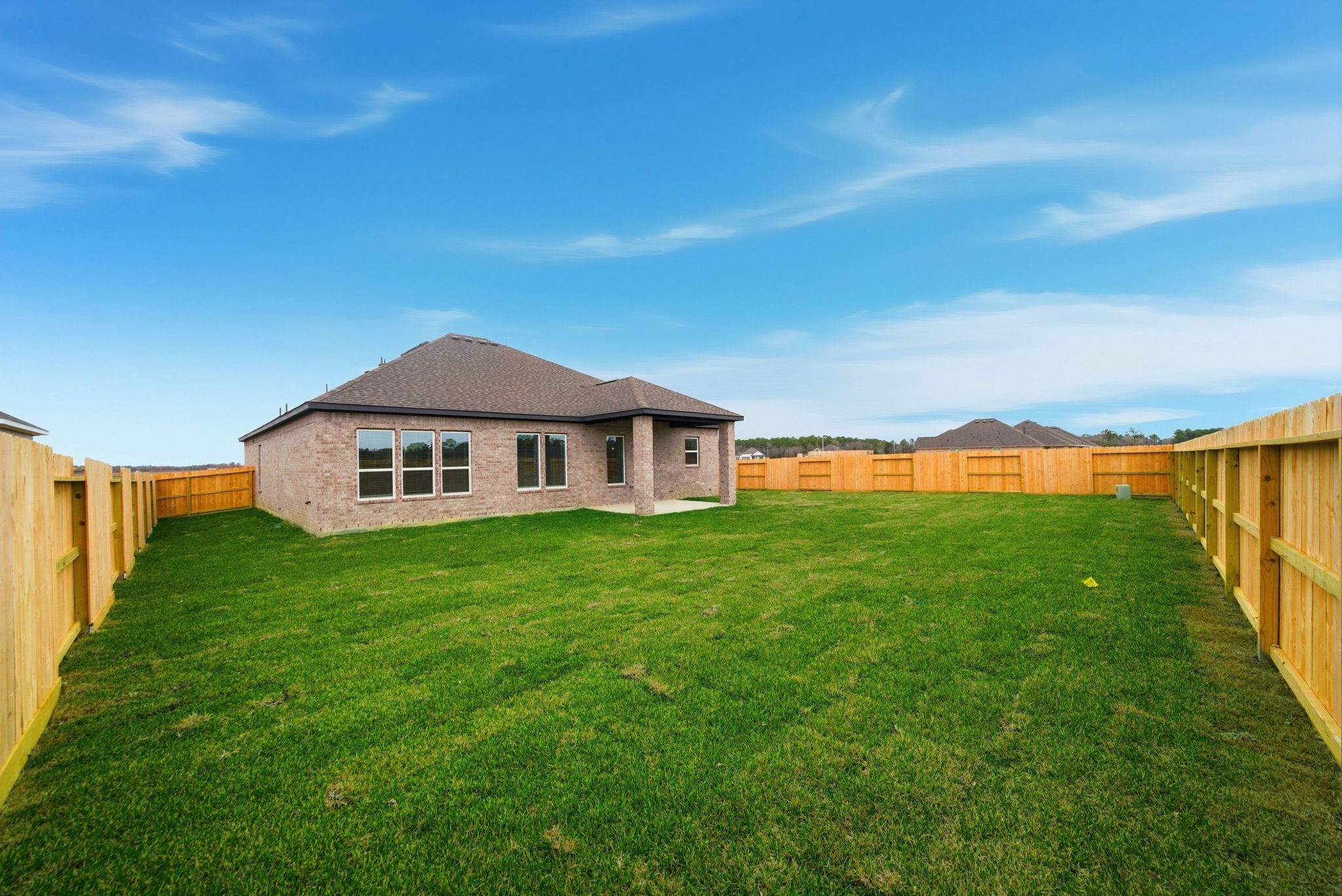 103 Lake Woodshore Court, Clute, TX 77531